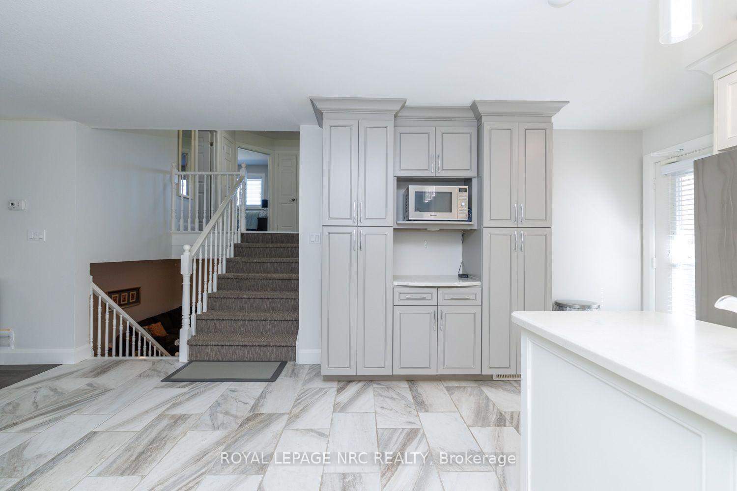 Photo 16 of 8057 Citation Road, Niagara Falls, Ascot — HOMEH