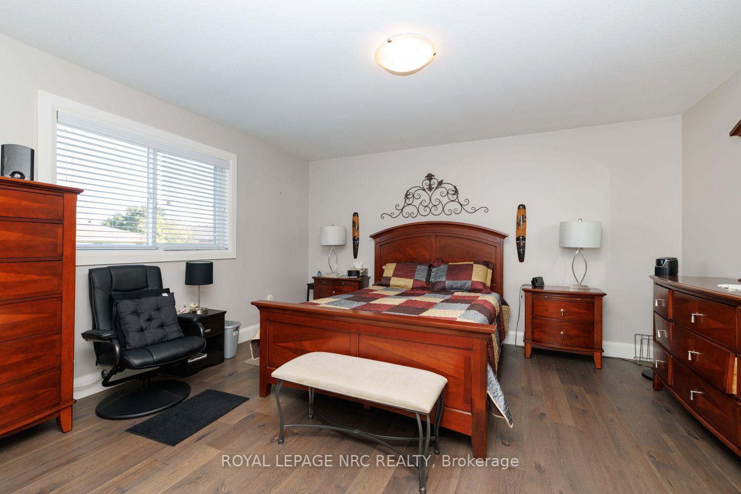 Photo 17 of 8057 Citation Road, Niagara Falls, Ascot — HOMEH