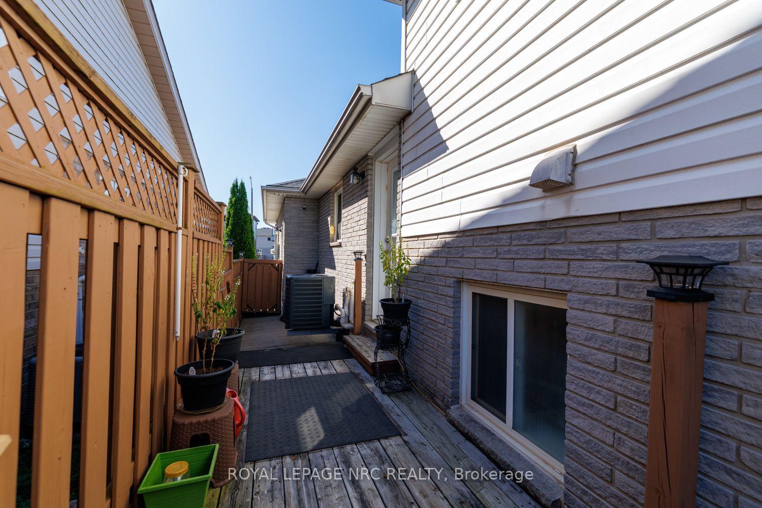 Photo 35 of 8057 Citation Road, Niagara Falls, Ascot — HOMEH