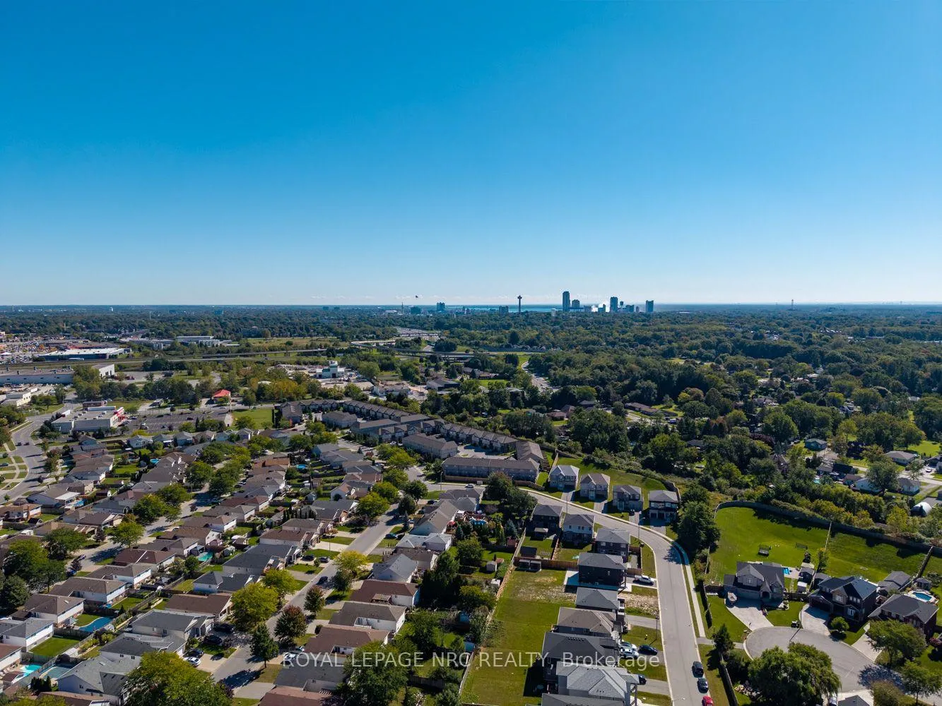 Photo 45 of 8057 Citation Road, Niagara Falls, Ascot — HOMEH