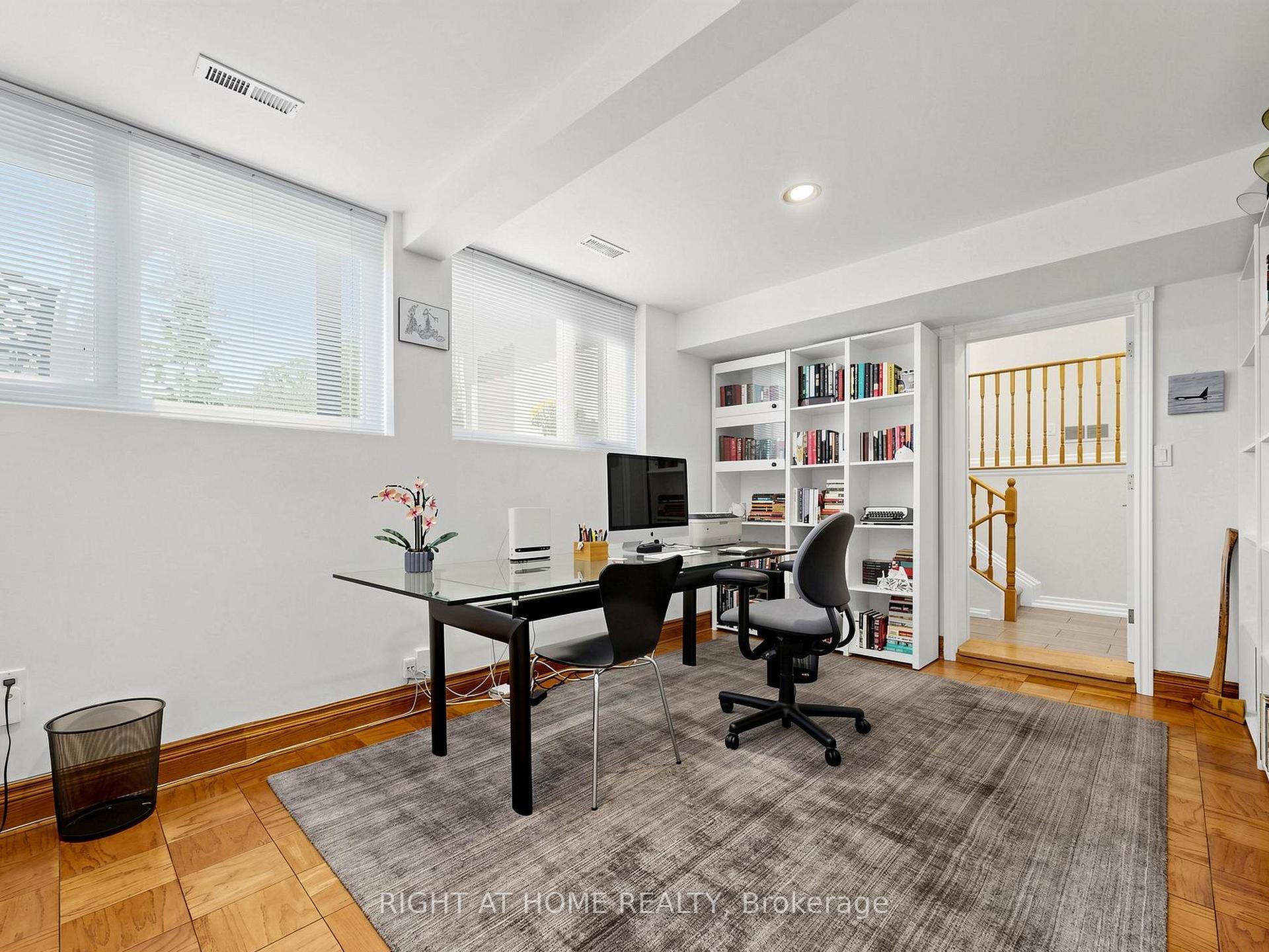 Photo 34 of 4 Grovetree Road, Etobicoke, Thistletown-Beaumonde Heights — HOMEH