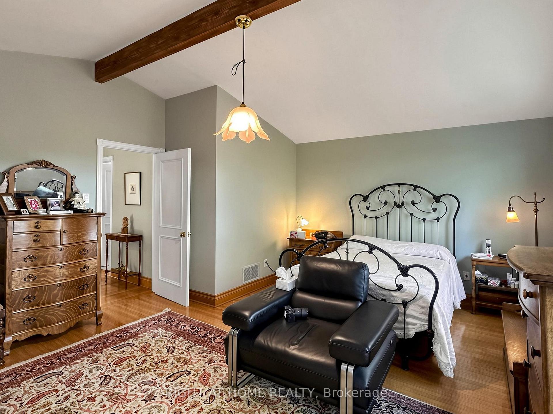 Photo 48 of 4 Grovetree Road, Etobicoke, Thistletown-Beaumonde Heights — HOMEH