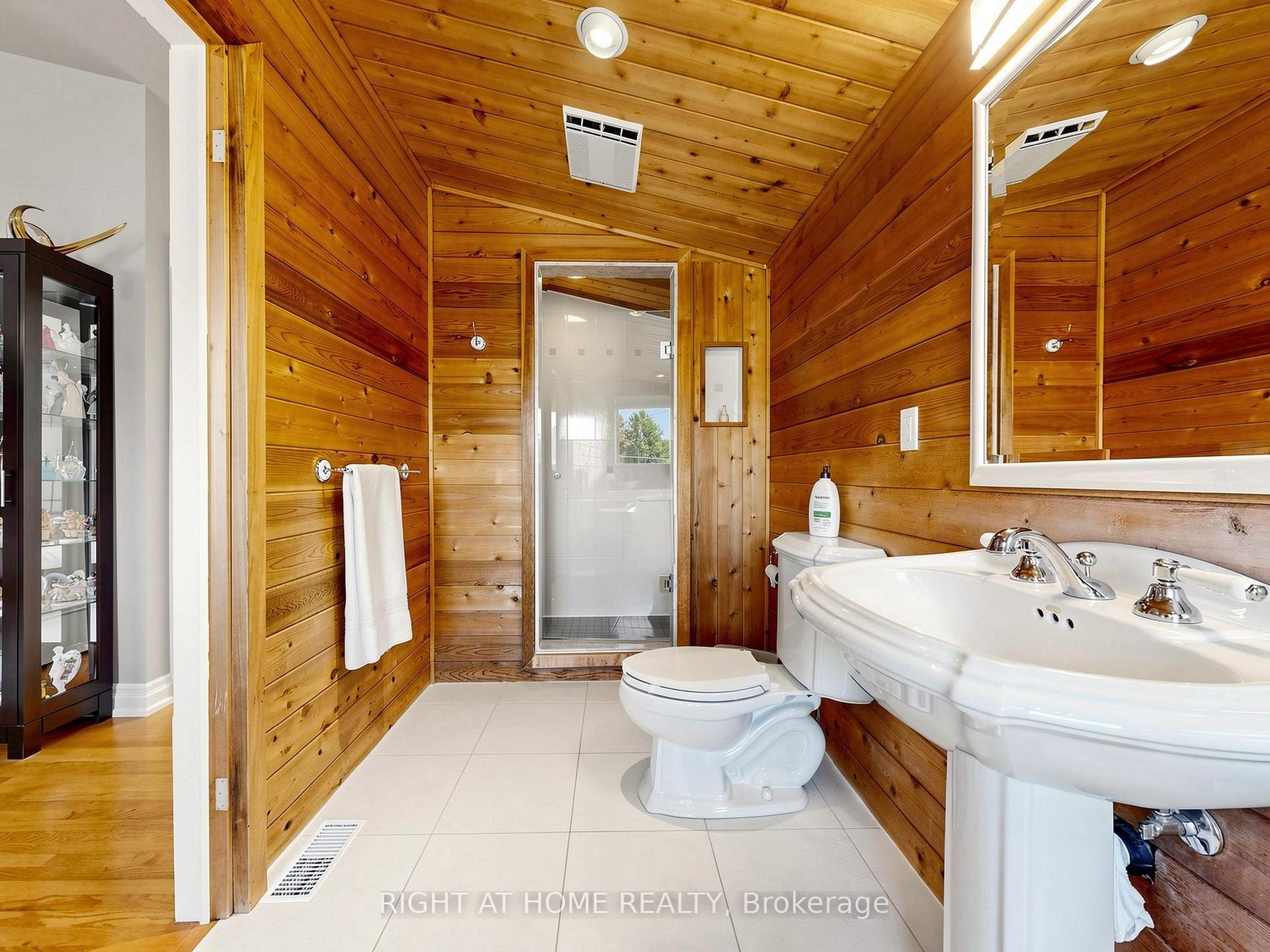 Photo 52 of 4 Grovetree Road, Etobicoke, Thistletown-Beaumonde Heights — HOMEH