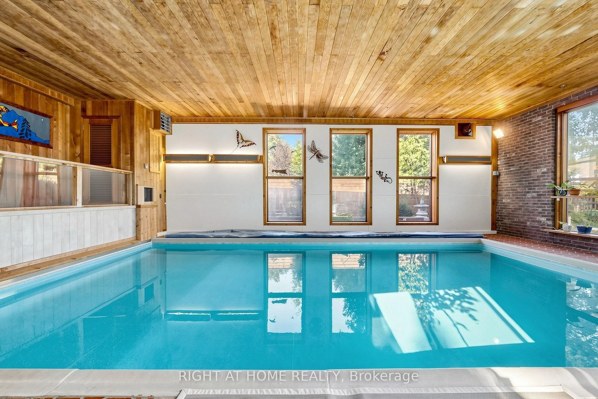 Photo 4 of 4 Grovetree Road, Etobicoke, Thistletown-Beaumonde Heights — HOMEH