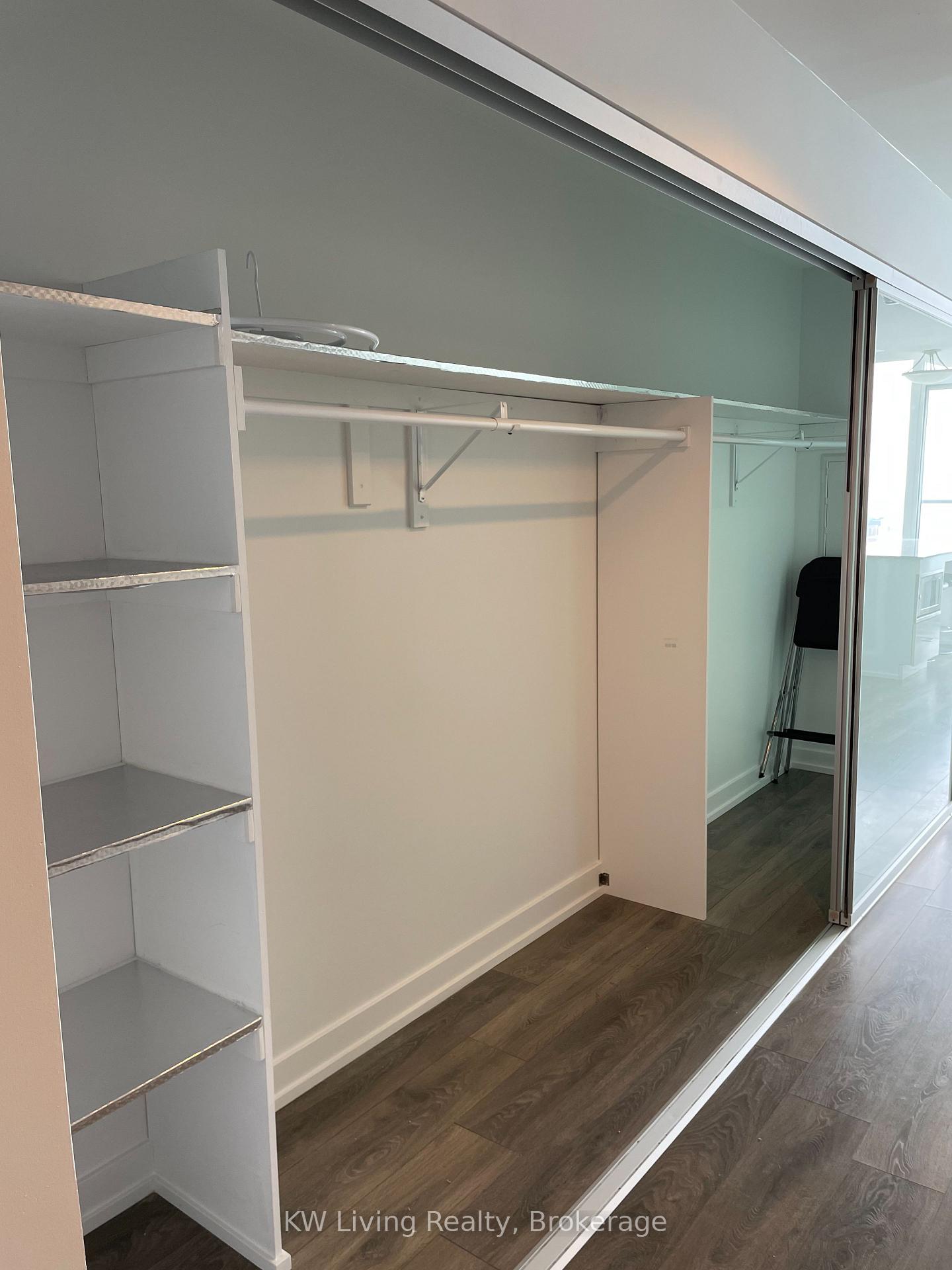 Photo 13 of Unit Ph301, 426 University Avenue, Toronto, Kensington-Chinatown — HOMEH