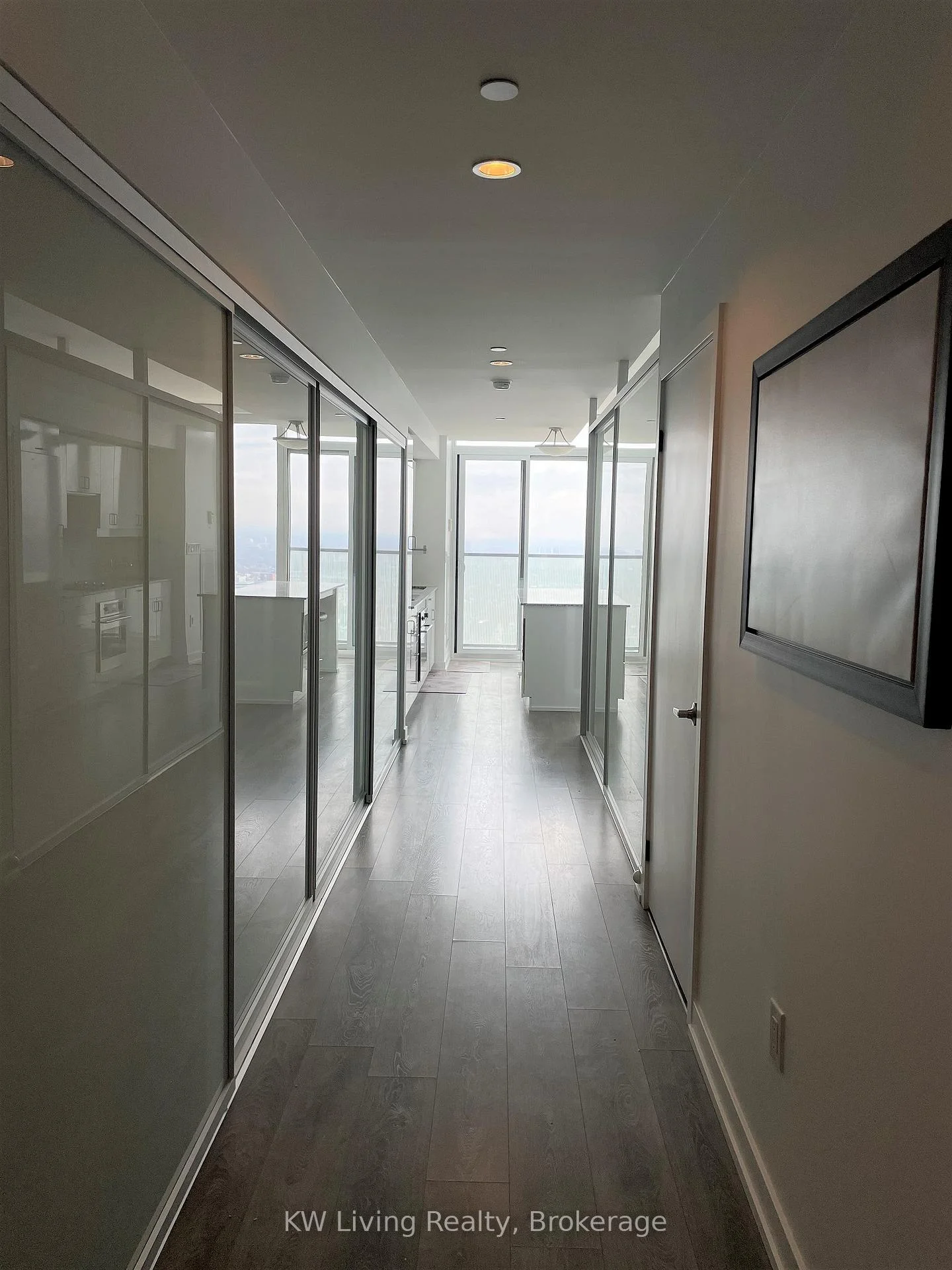 Photo 6 of Unit Ph301, 426 University Avenue, Toronto, Kensington-Chinatown — HOMEH