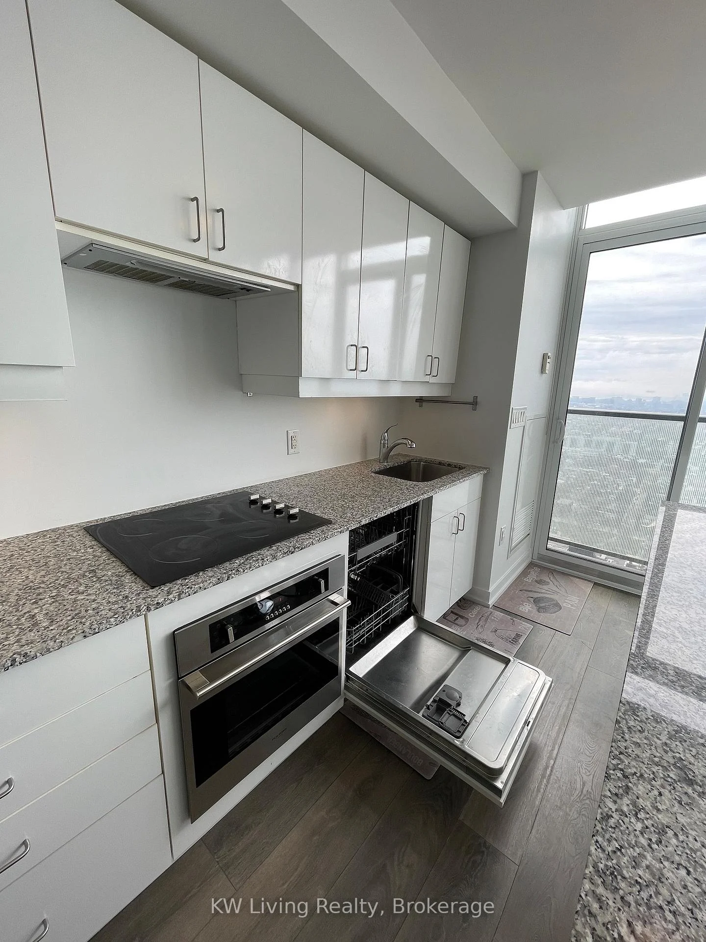 Photo 18 of Unit Ph301, 426 University Avenue, Toronto, Kensington-Chinatown — HOMEH