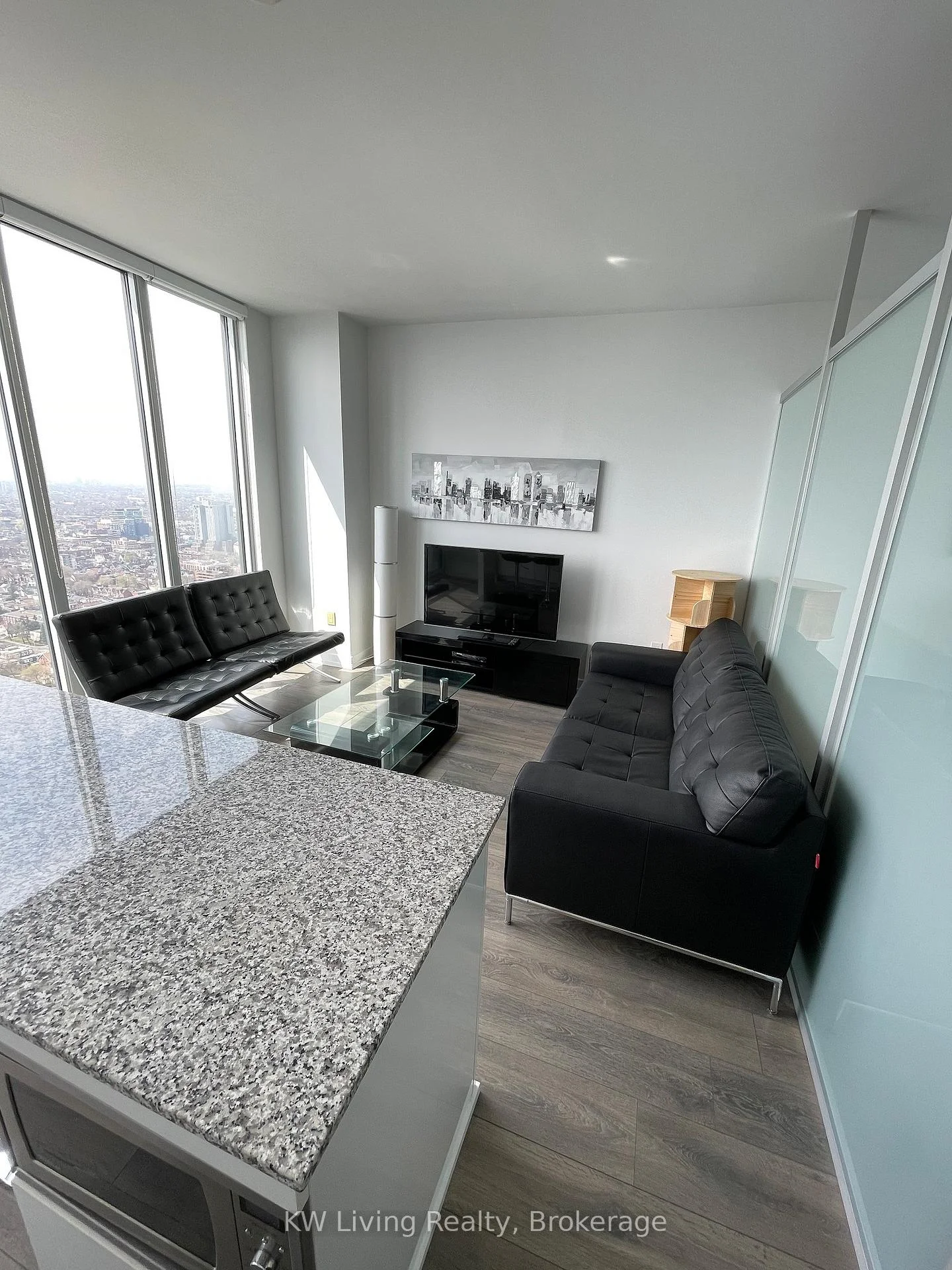 Photo 26 of Unit Ph301, 426 University Avenue, Toronto, Kensington-Chinatown — HOMEH