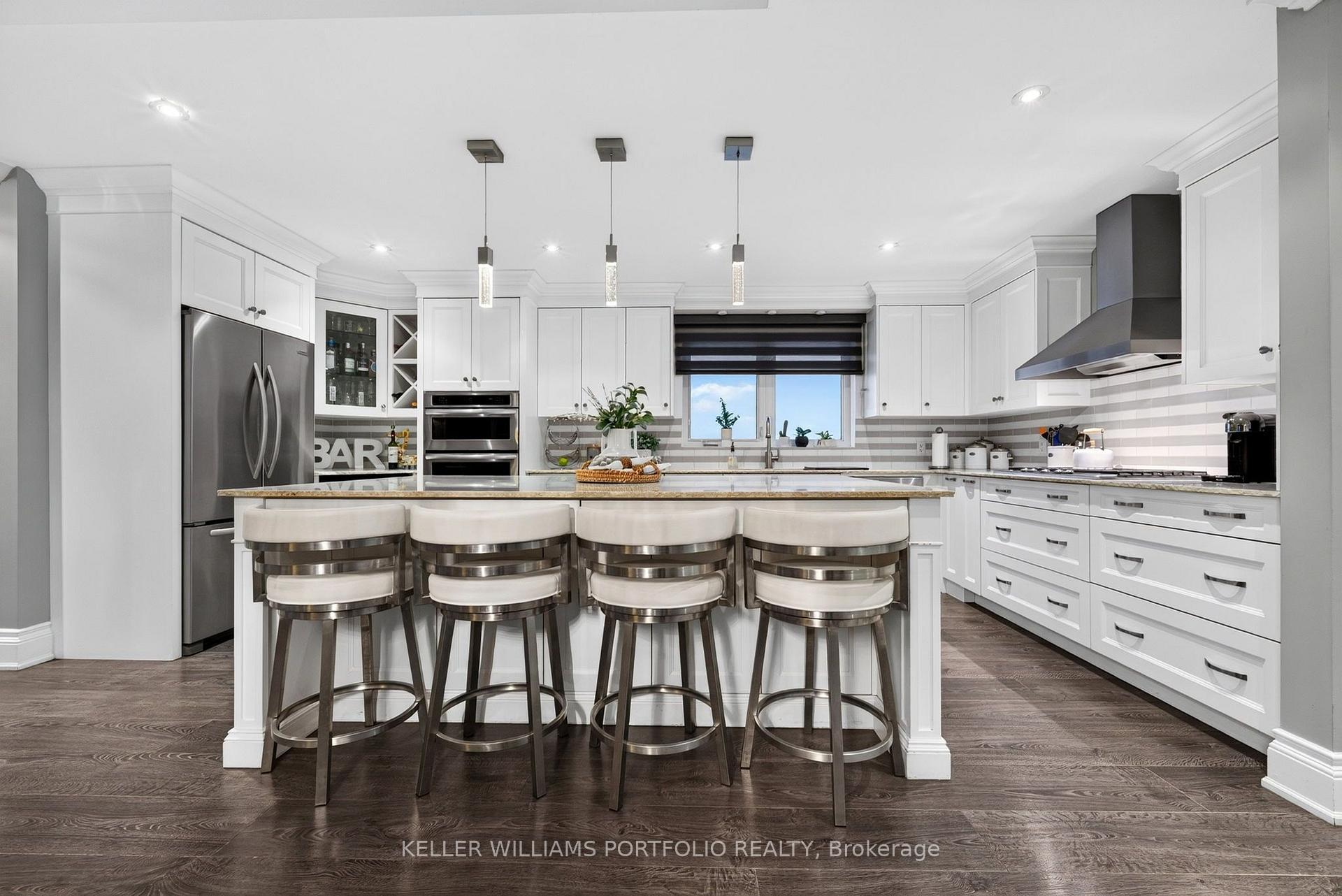 Photo 2 of 5 Northampton Drive, Etobicoke, Islington-City Centre West — HOMEH