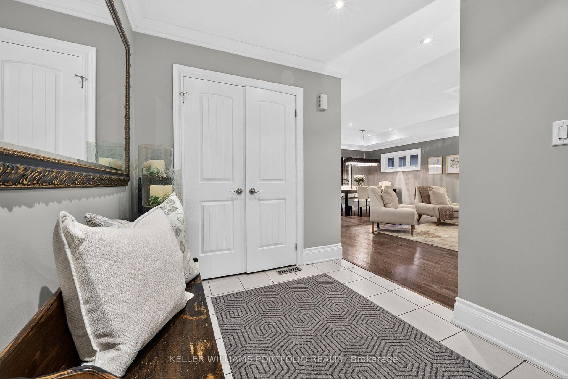 Photo 16 of 5 Northampton Drive, Etobicoke, Islington-City Centre West — HOMEH