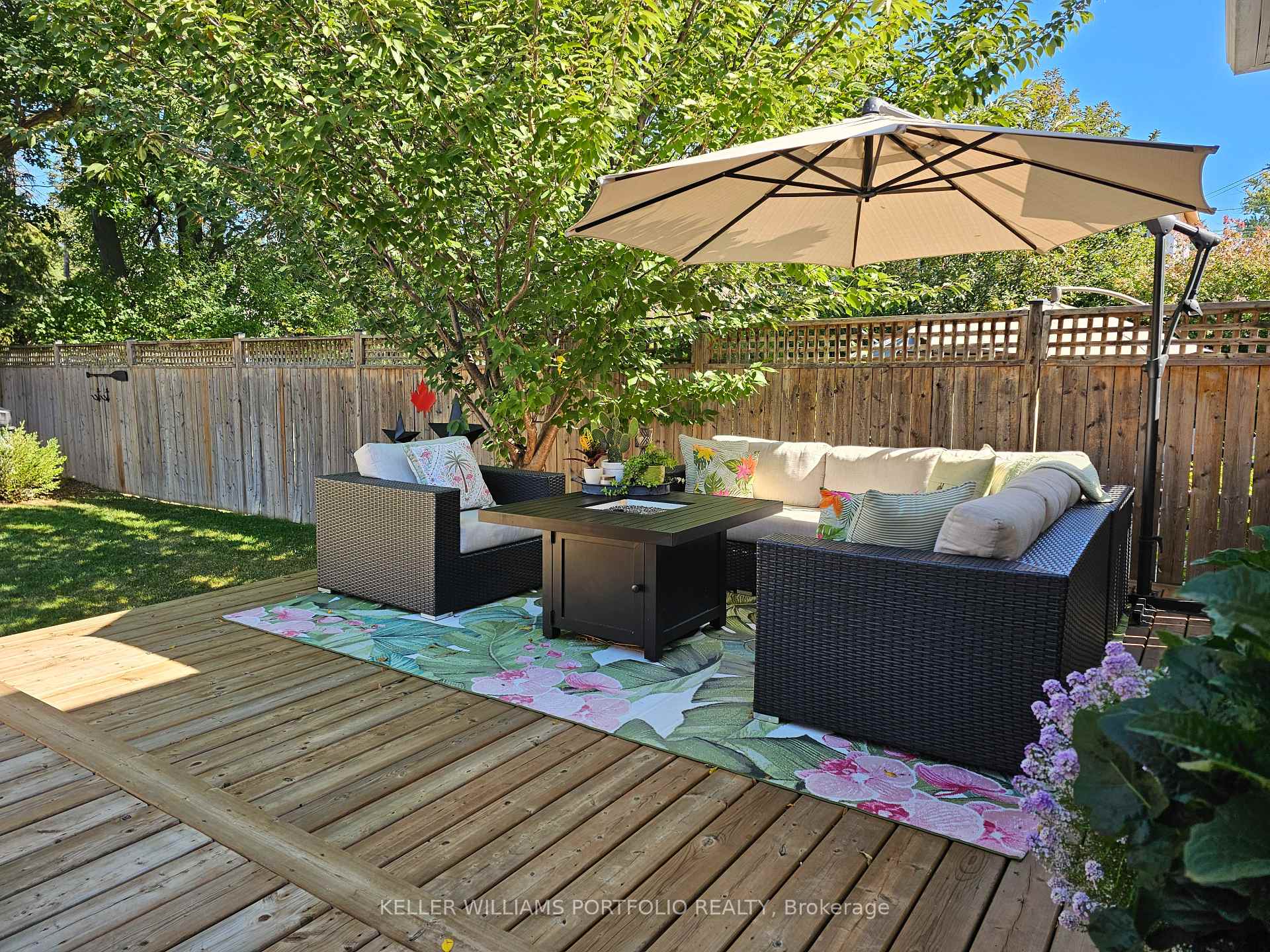 Photo 38 of 5 Northampton Drive, Etobicoke, Islington-City Centre West — HOMEH