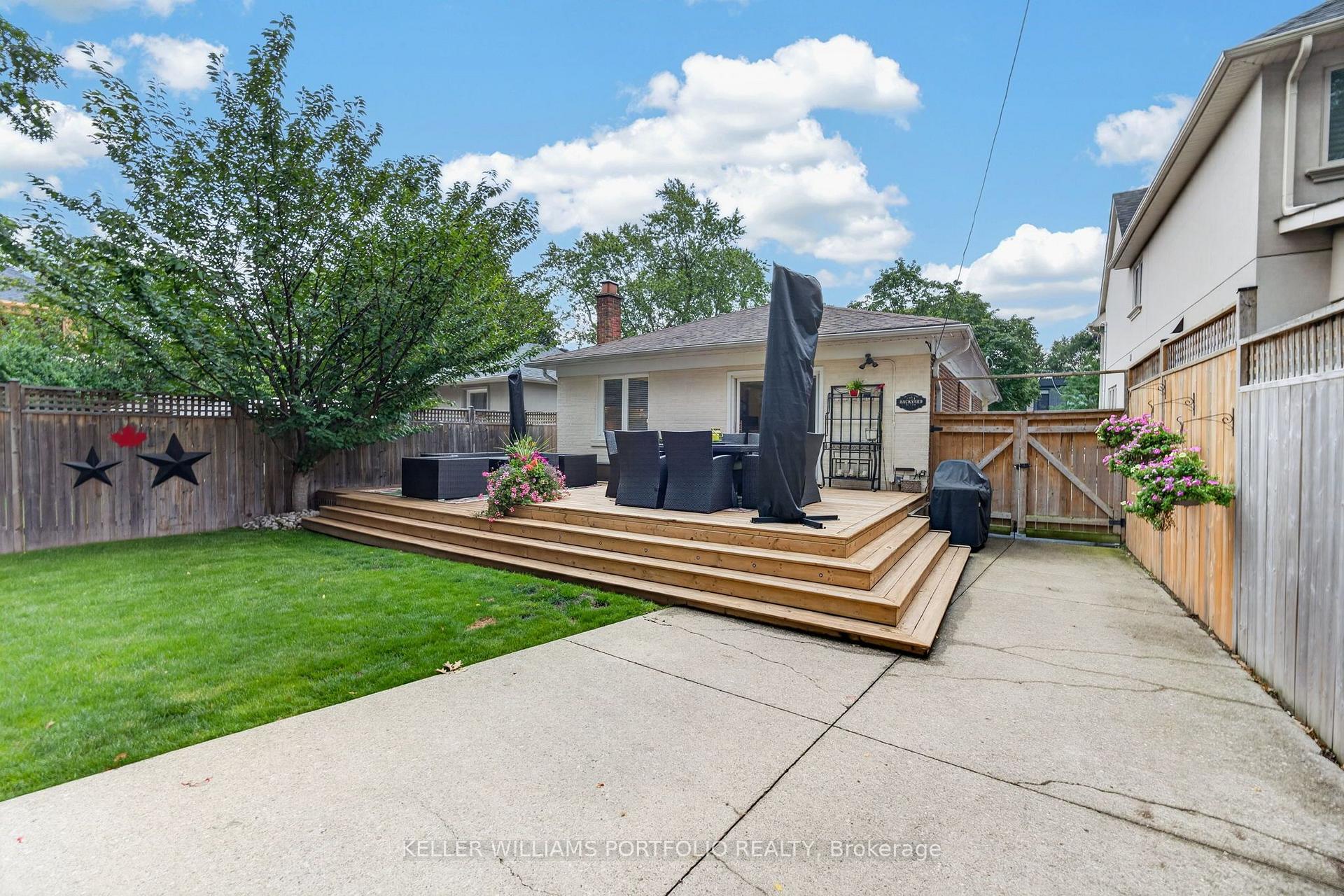 Photo 40 of 5 Northampton Drive, Etobicoke, Islington-City Centre West — HOMEH