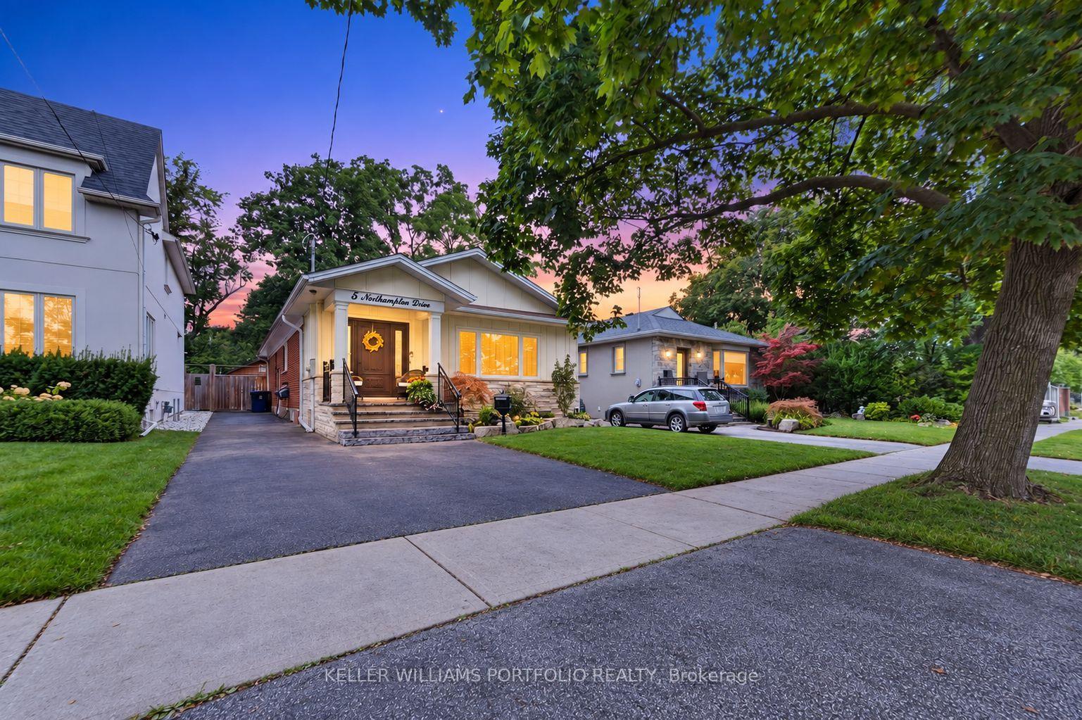 Photo 47 of 5 Northampton Drive, Etobicoke, Islington-City Centre West — HOMEH