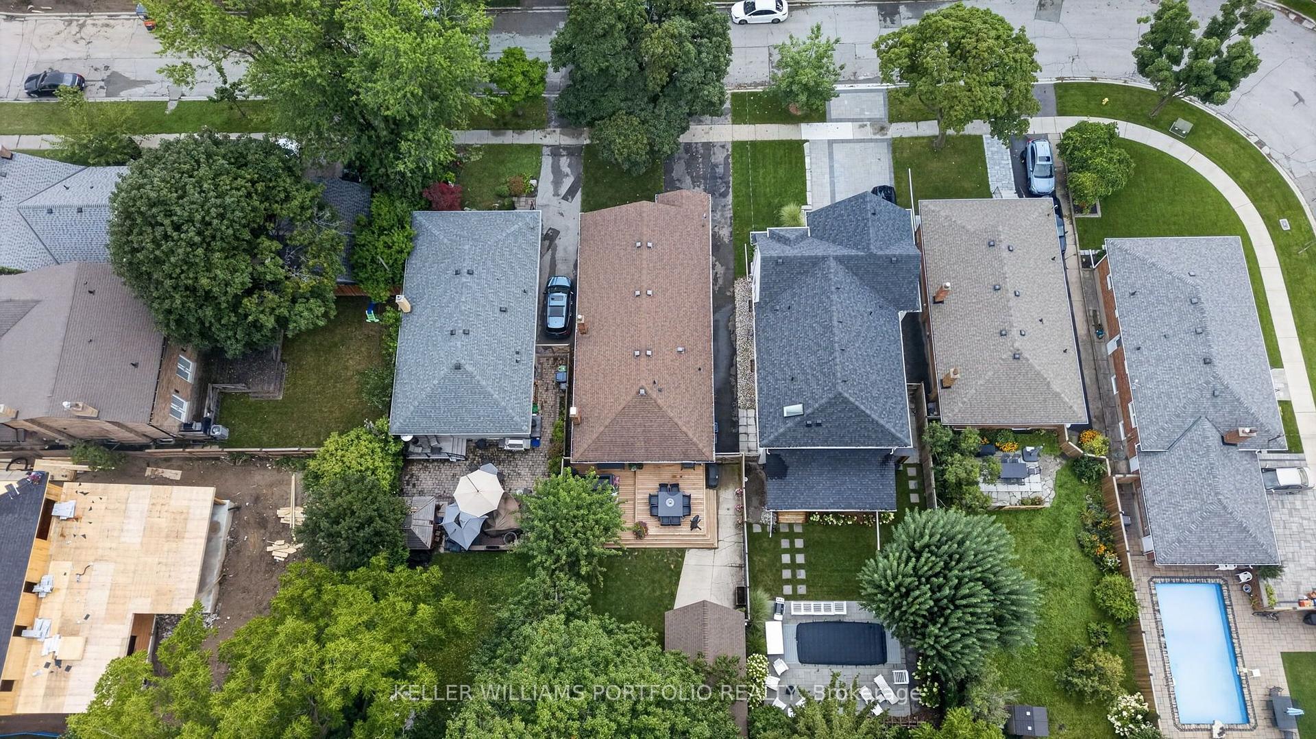 Photo 49 of 5 Northampton Drive, Etobicoke, Islington-City Centre West — HOMEH