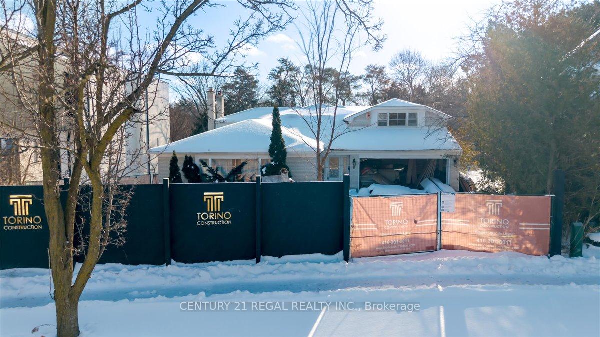 Photo 6 of 11 Montressor Drive, North York, St. Andrew-Windfields — HOMEH