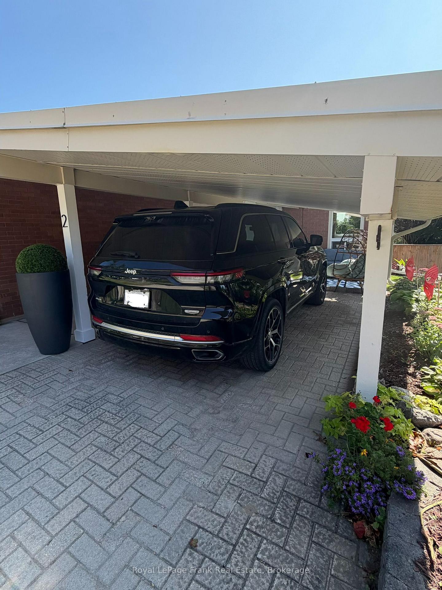 Photo 6 of 2 Crestwood Avenue, Peterborough, Monaghan Ward 2 — HOMEH