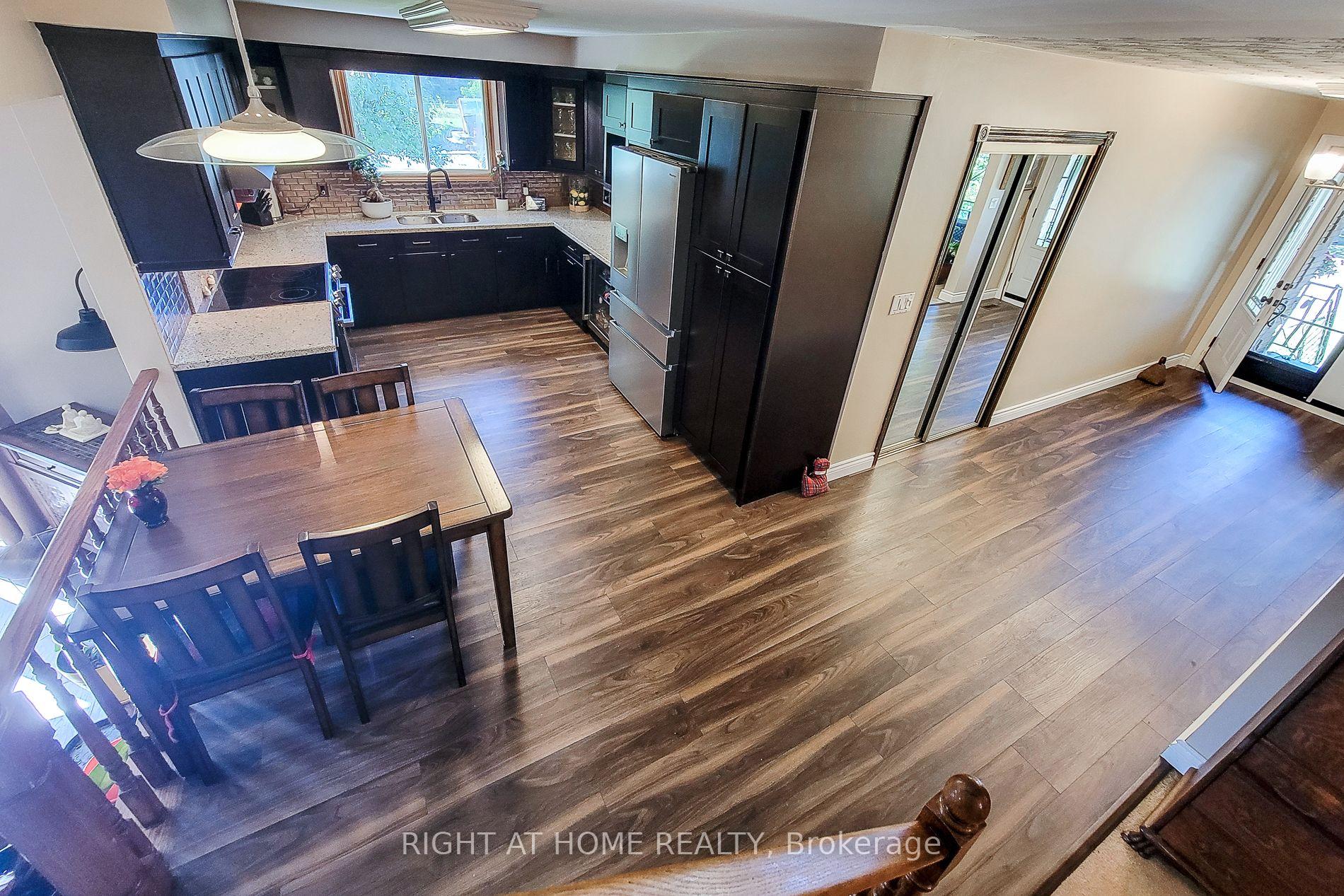 Photo 9 of 8 Hunter Road, Grimsby, Grimsby West — HOMEH