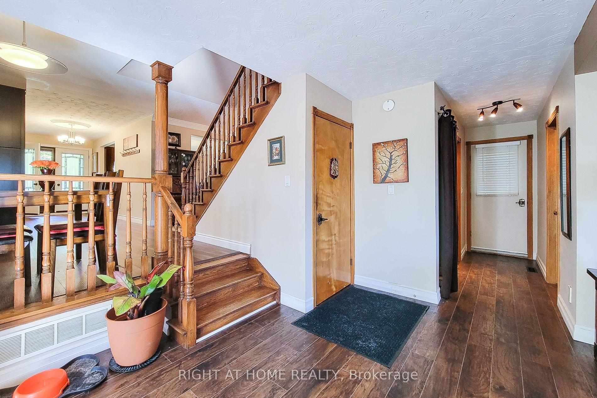 Photo 16 of 8 Hunter Road, Grimsby, Grimsby West — HOMEH