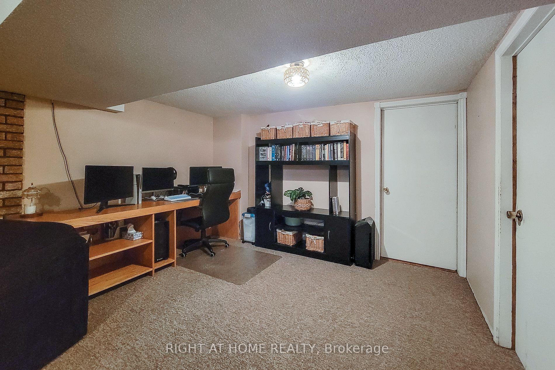 Photo 26 of 8 Hunter Road, Grimsby, Grimsby West — HOMEH