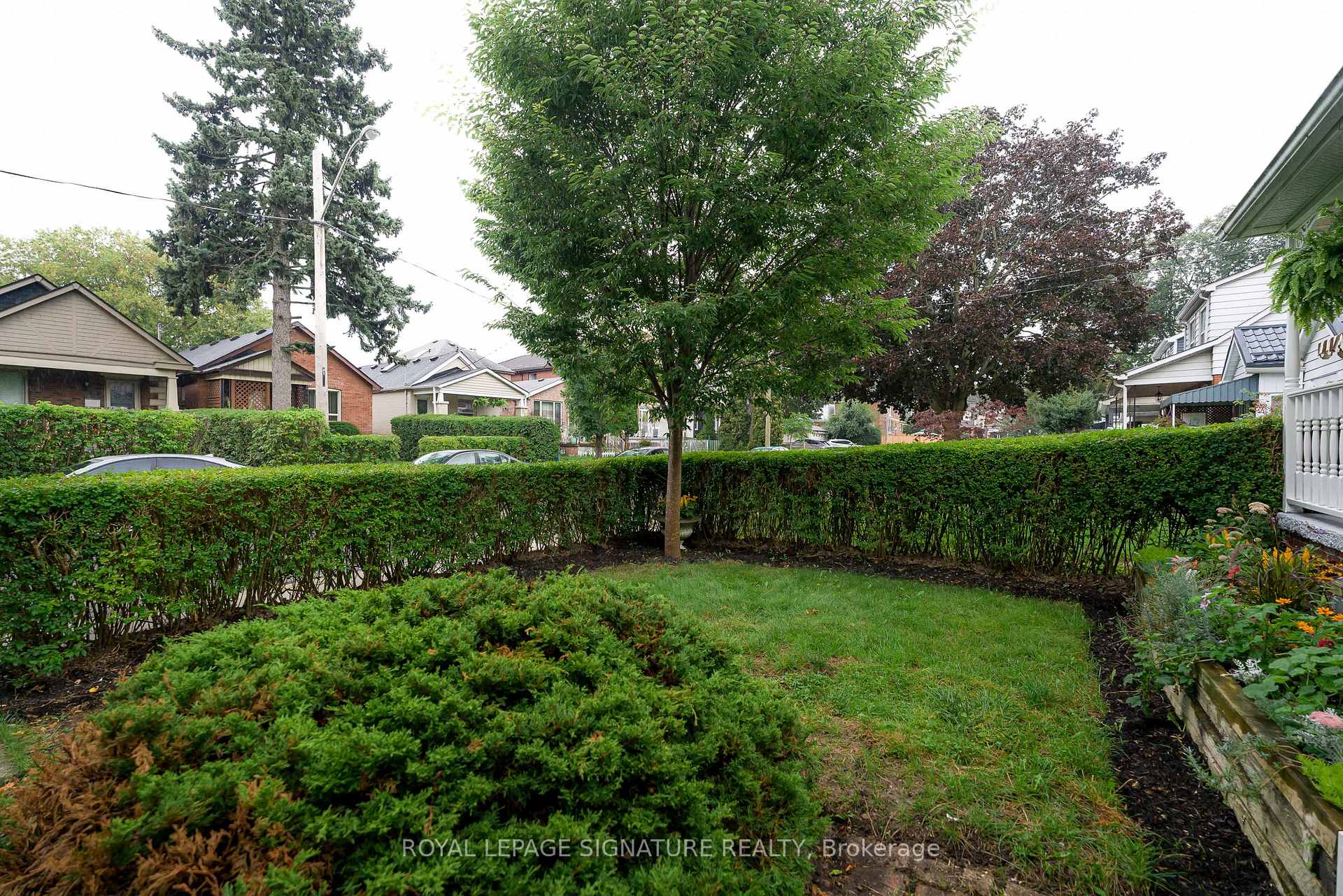 Photo 20 of 14 Sutherland Avenue, Toronto, Crescent Town — HOMEH