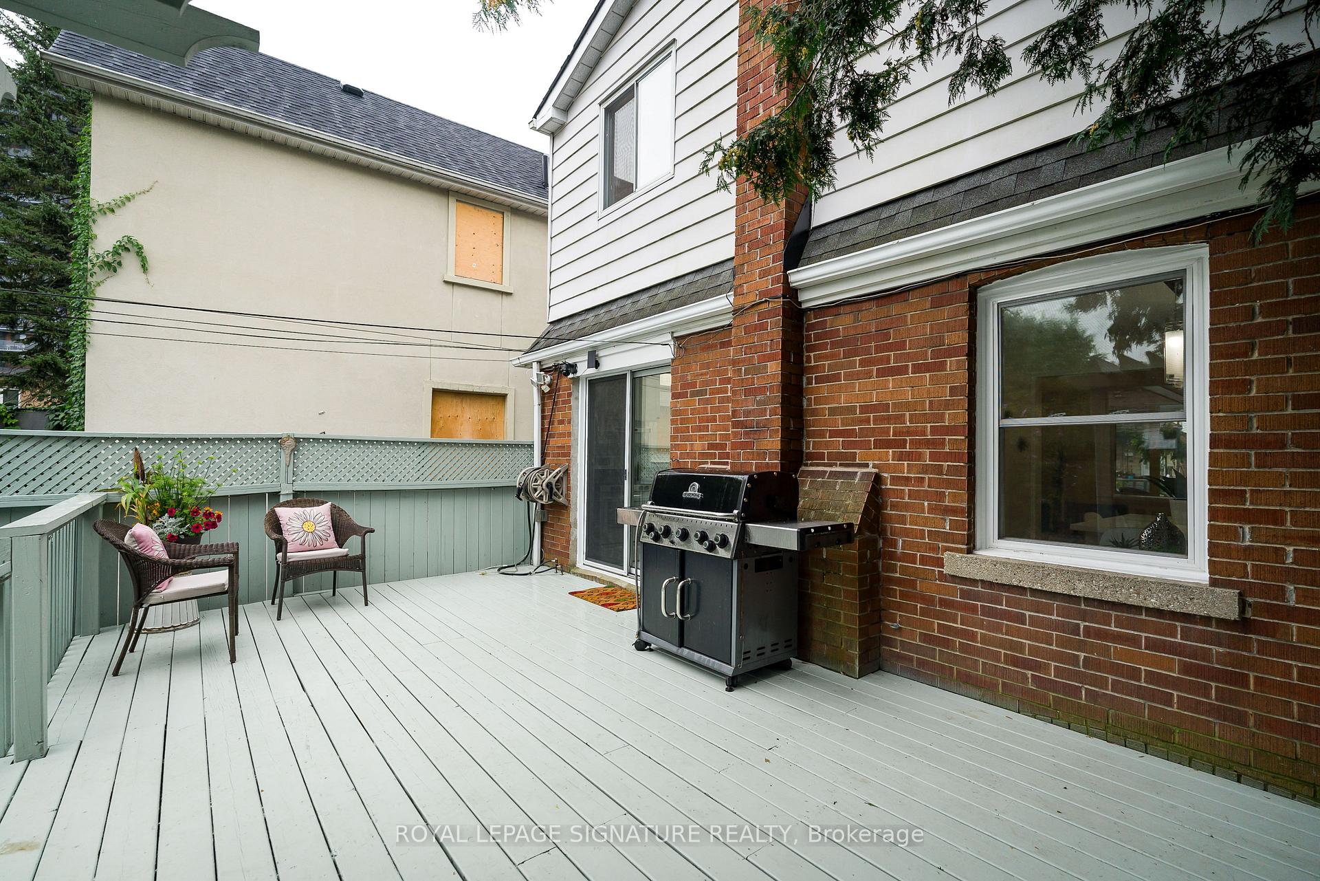 Photo 24 of 14 Sutherland Avenue, Toronto, Crescent Town — HOMEH