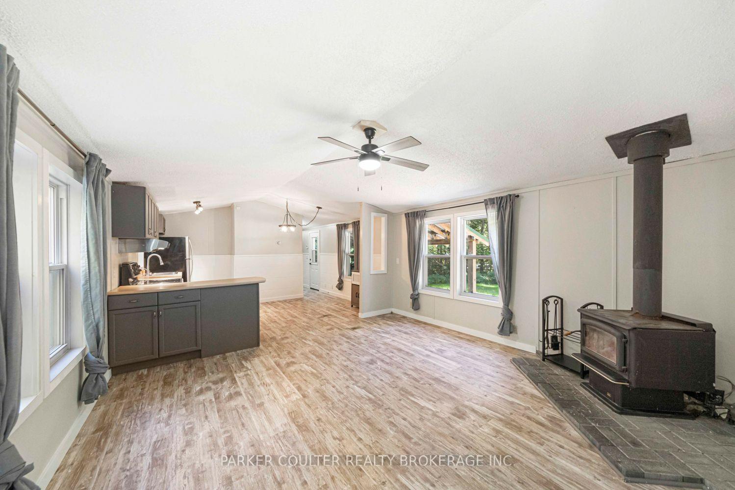 Photo 5 of 327 Echo Ridge Road, Kearney — HOMEH