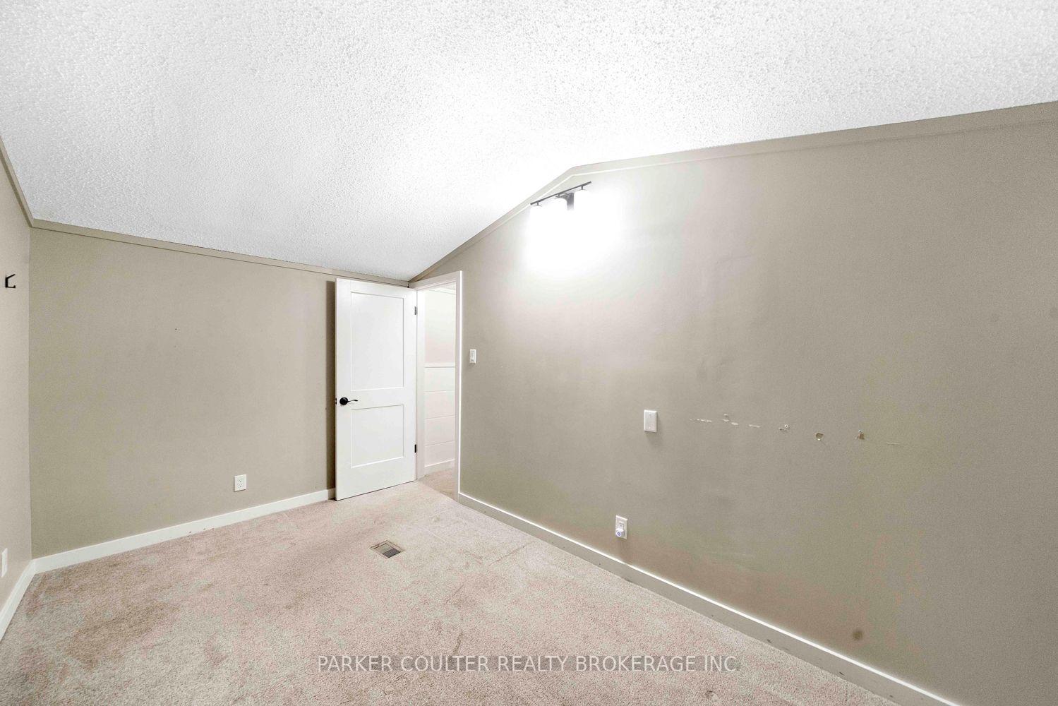 Photo 23 of 327 Echo Ridge Road, Kearney — HOMEH