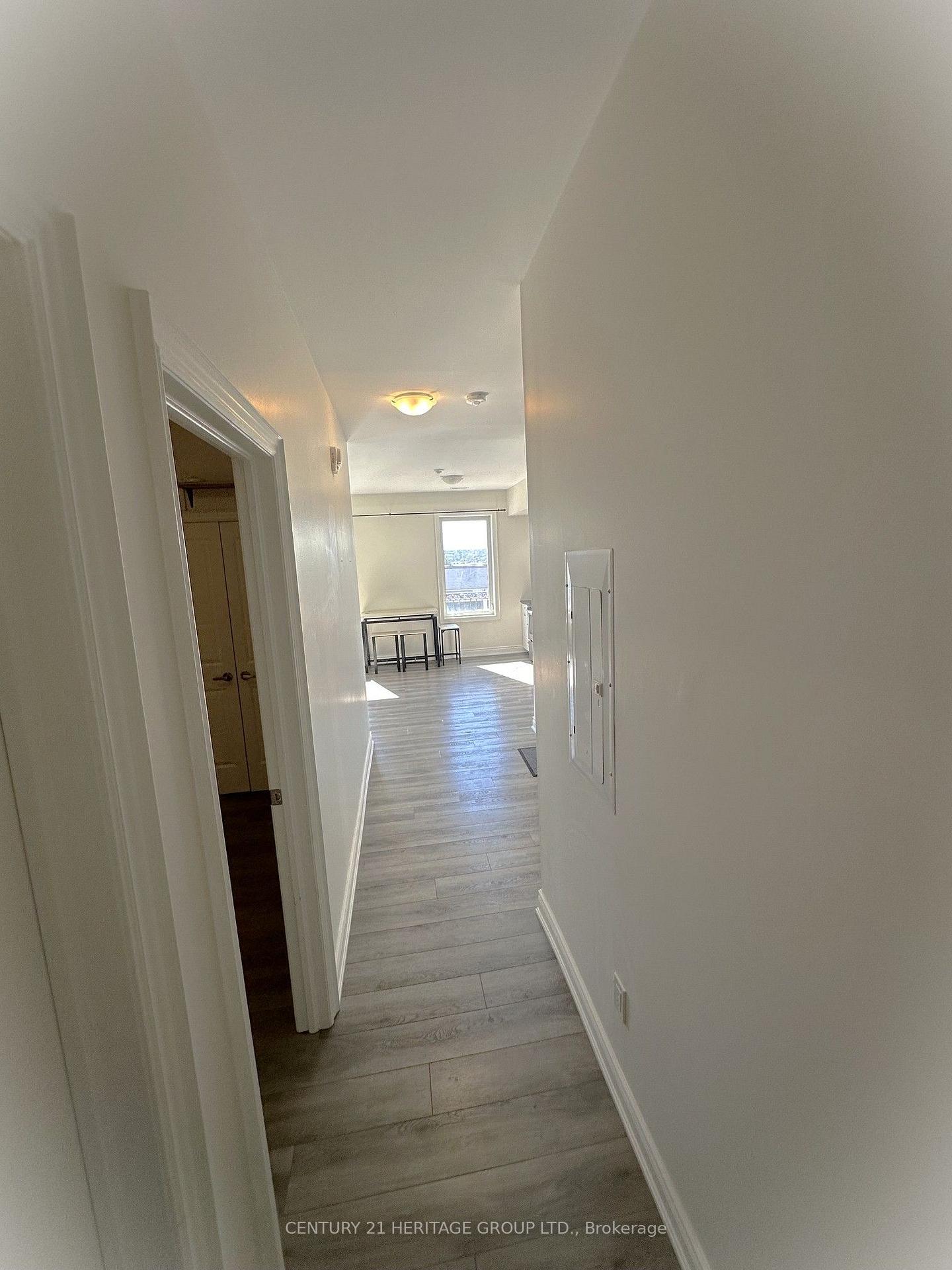 Photo 8 of Unit 201, 130 Dunlop Street E, Barrie, City Centre — HOMEH