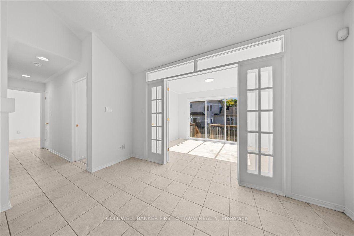 Photo 11 of 81 Baypointe Crescent, Ottawa, Barrhaven East — HOMEH