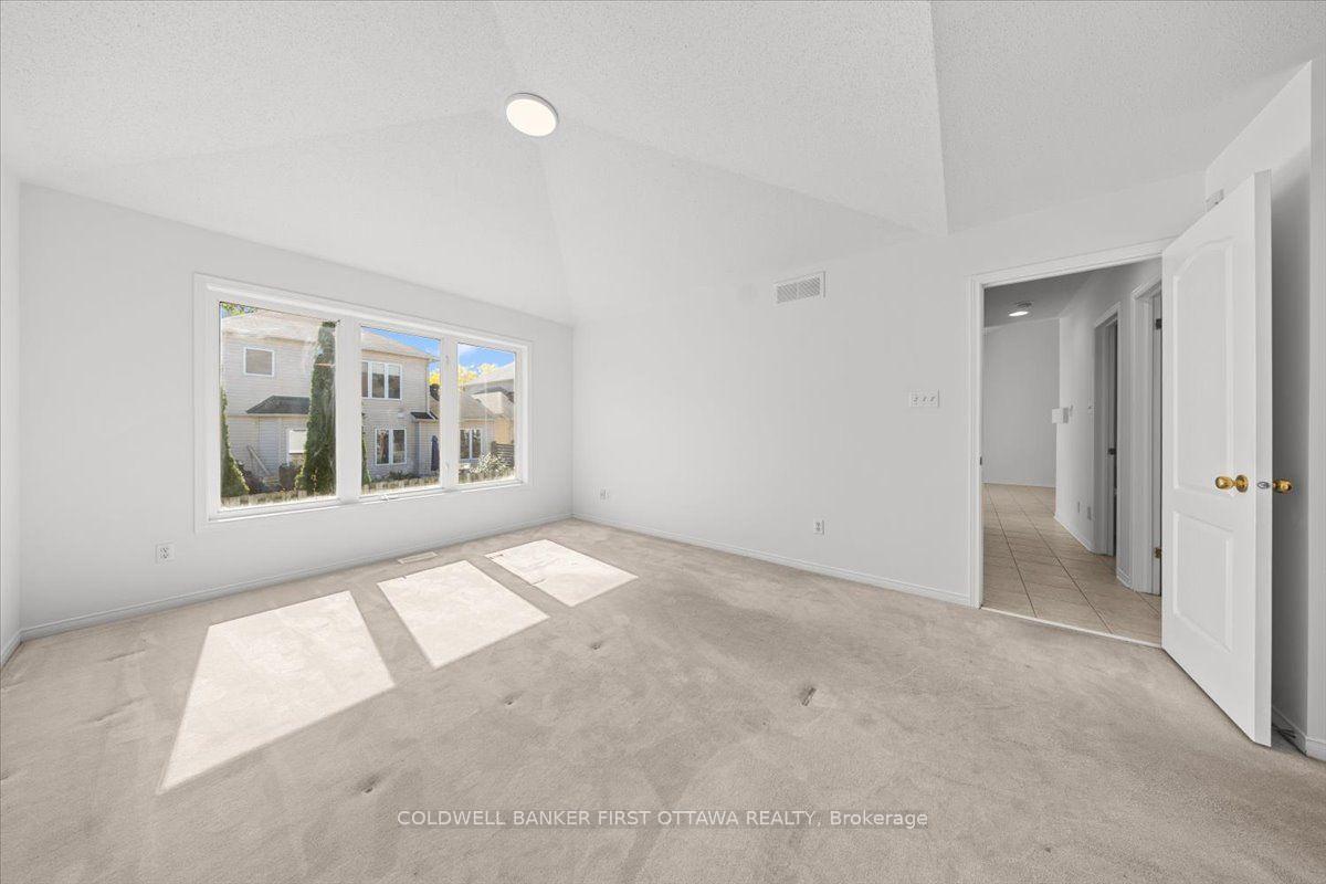 Photo 15 of 81 Baypointe Crescent, Ottawa, Barrhaven East — HOMEH