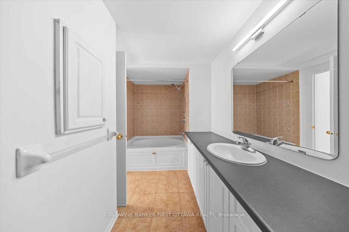 Photo 20 of 81 Baypointe Crescent, Ottawa, Barrhaven East — HOMEH