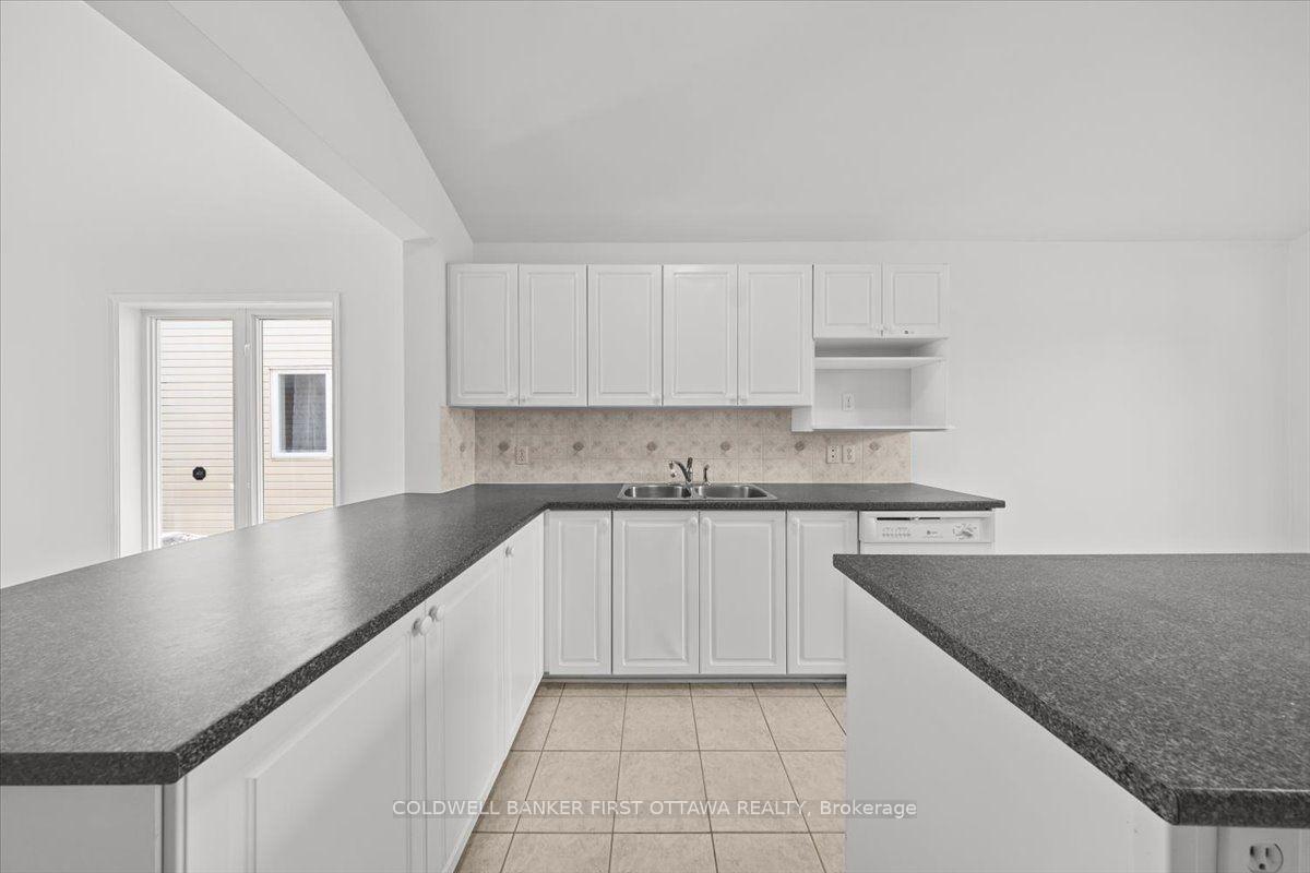 Photo 27 of 81 Baypointe Crescent, Ottawa, Barrhaven East — HOMEH