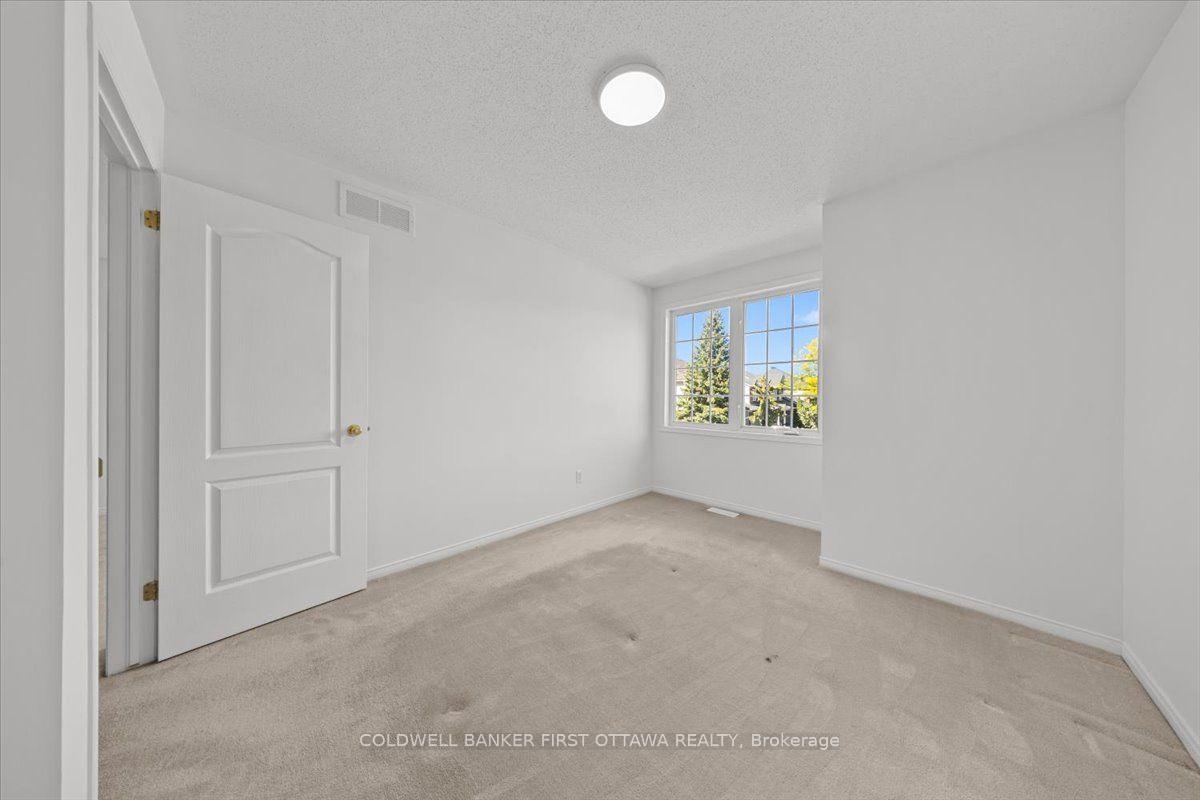 Photo 36 of 81 Baypointe Crescent, Ottawa, Barrhaven East — HOMEH