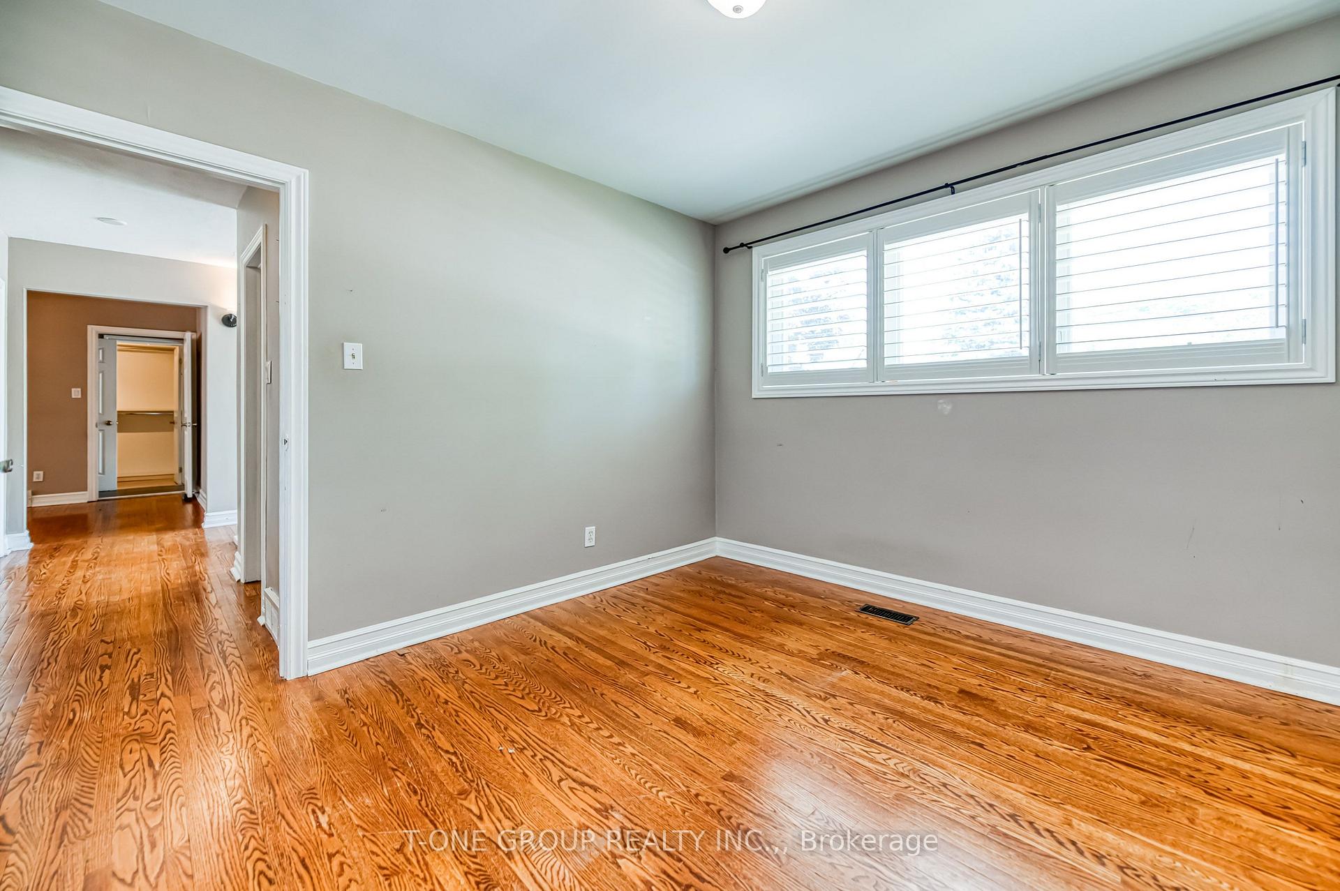 Photo 8 of 64 Hawkridge Avenue, Markham, Bullock — HOMEH