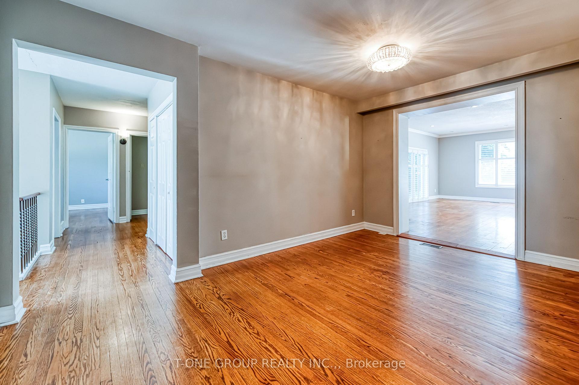 Photo 18 of 64 Hawkridge Avenue, Markham, Bullock — HOMEH