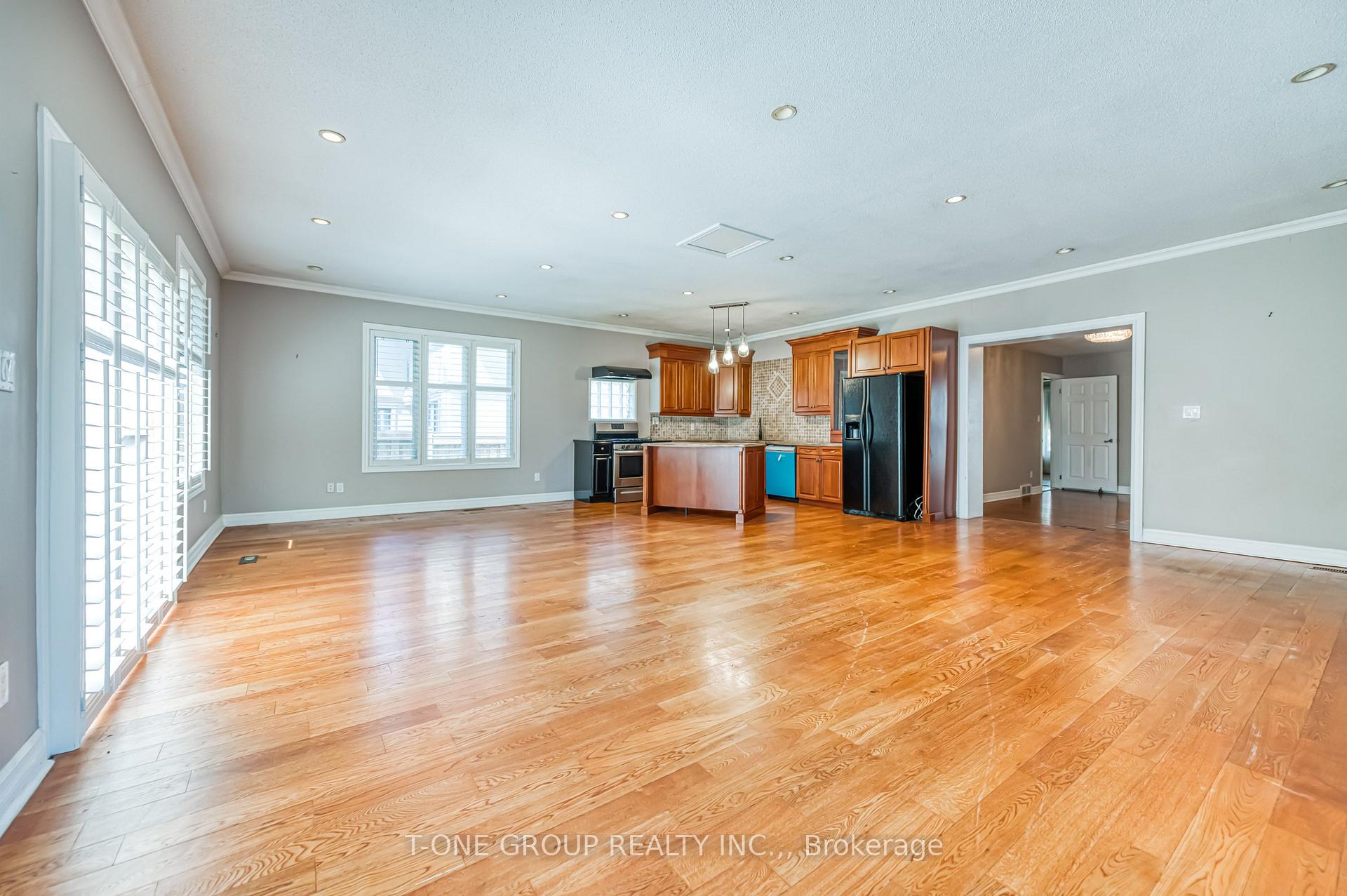 Photo 22 of 64 Hawkridge Avenue, Markham, Bullock — HOMEH