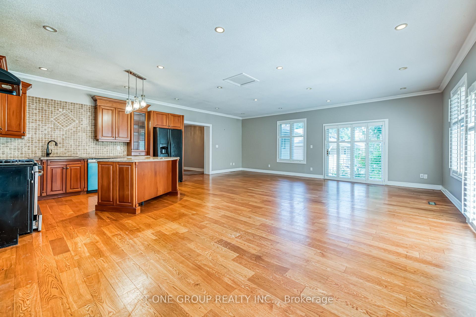 Photo 25 of 64 Hawkridge Avenue, Markham, Bullock — HOMEH