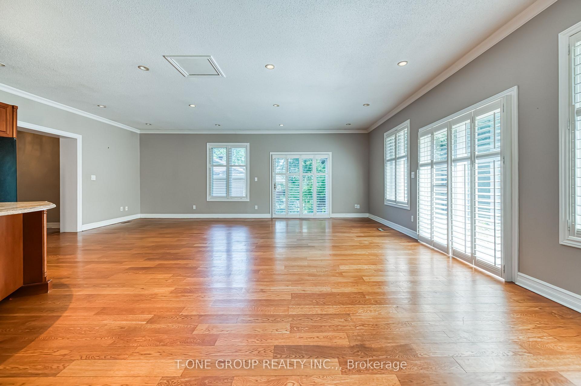 Photo 26 of 64 Hawkridge Avenue, Markham, Bullock — HOMEH