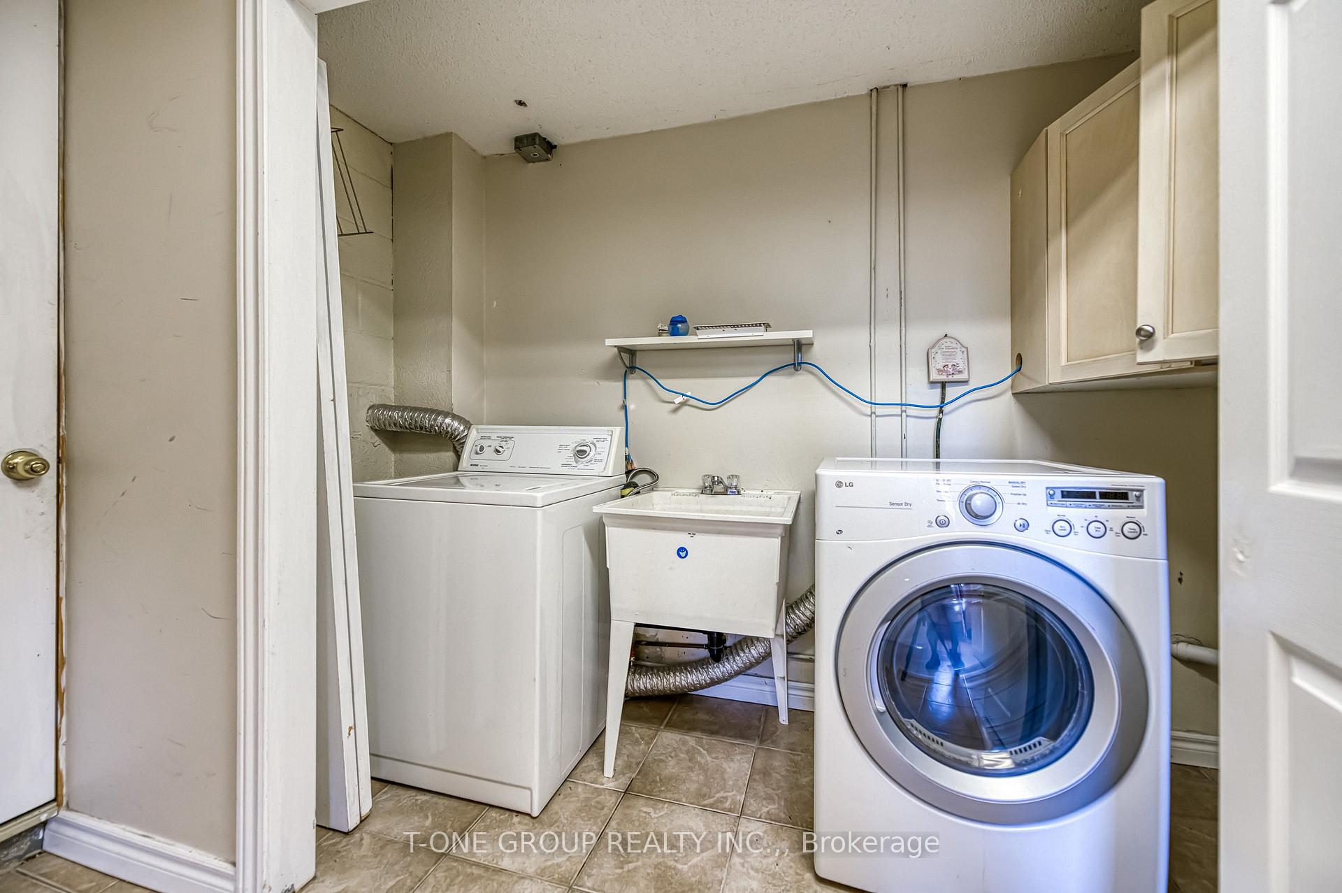 Photo 36 of 64 Hawkridge Avenue, Markham, Bullock — HOMEH