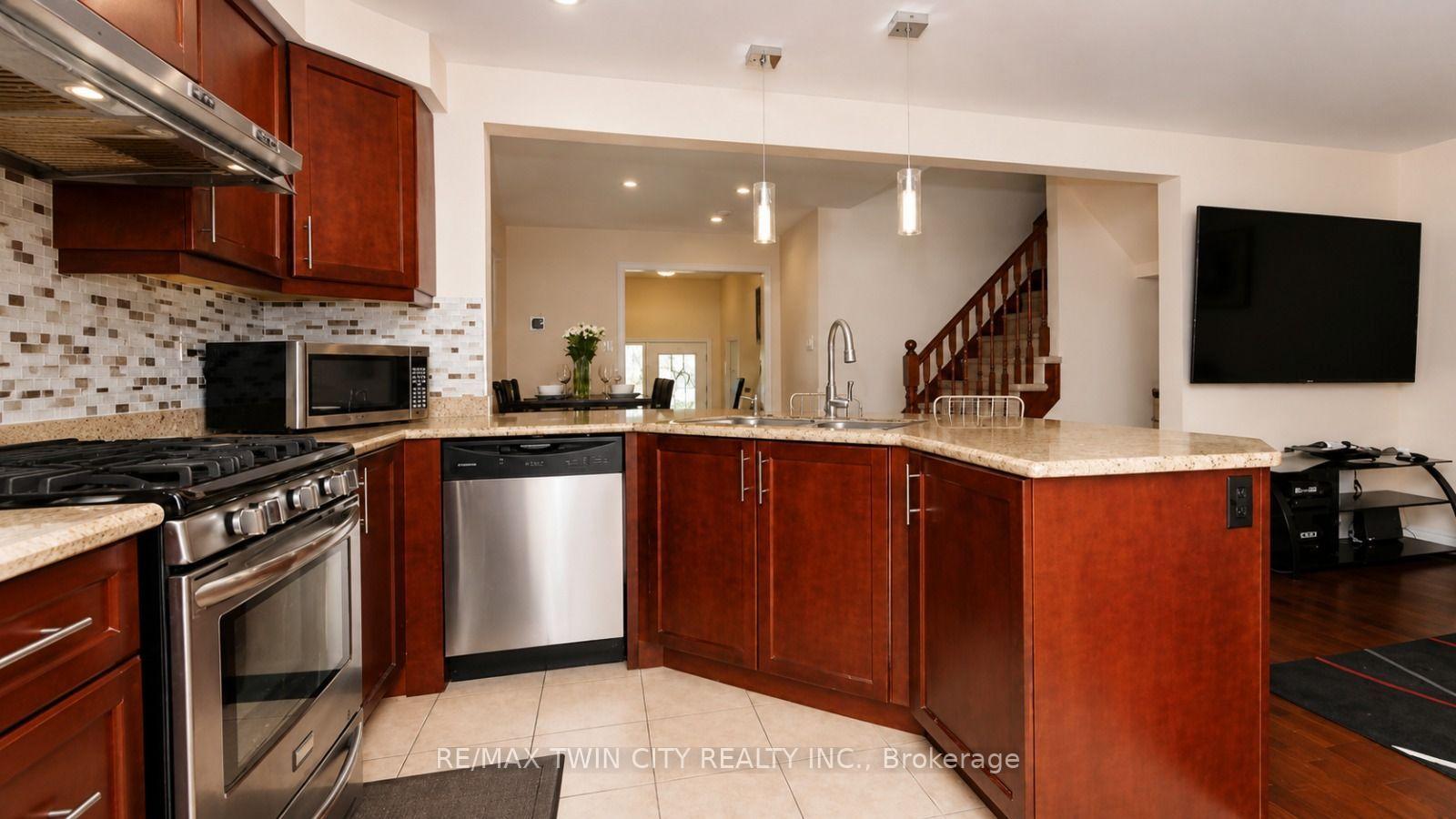 Photo 10 of Unit Upper, 78 Glenvista Drive, Kitchener, Rosenburg — HOMEH