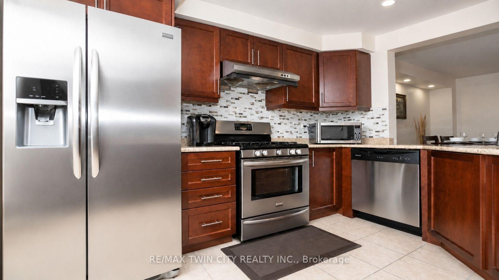 Photo 12 of Unit Upper, 78 Glenvista Drive, Kitchener, Rosenburg — HOMEH