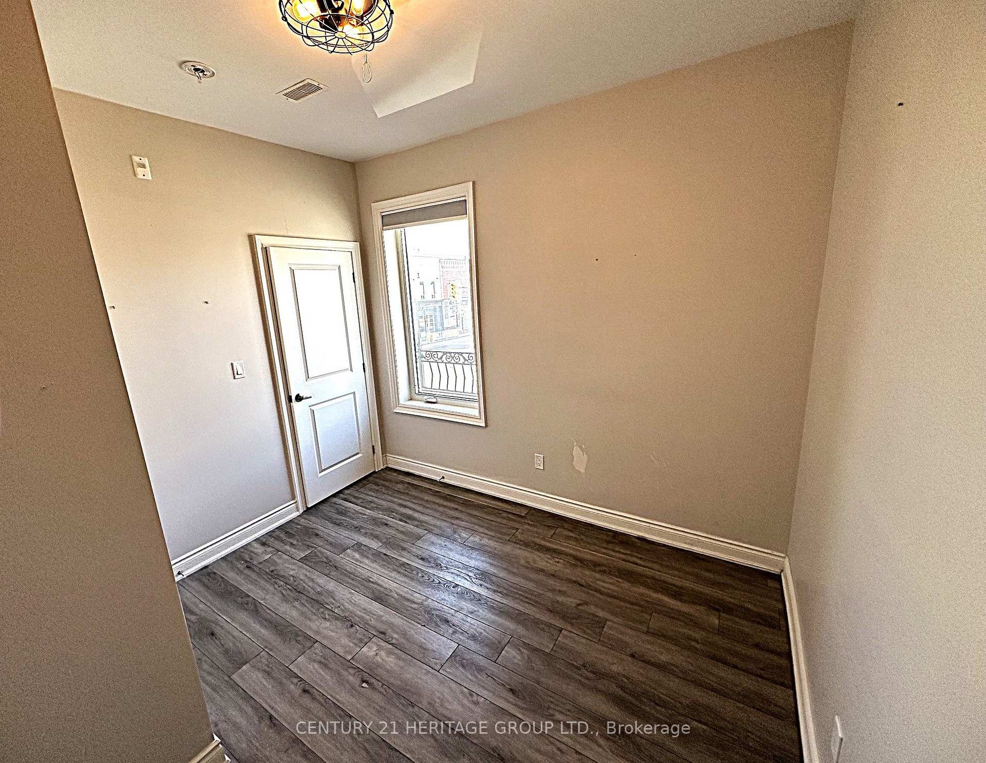 Photo 7 of Unit 203, 130 Dunlop Street, Barrie, City Centre — HOMEH