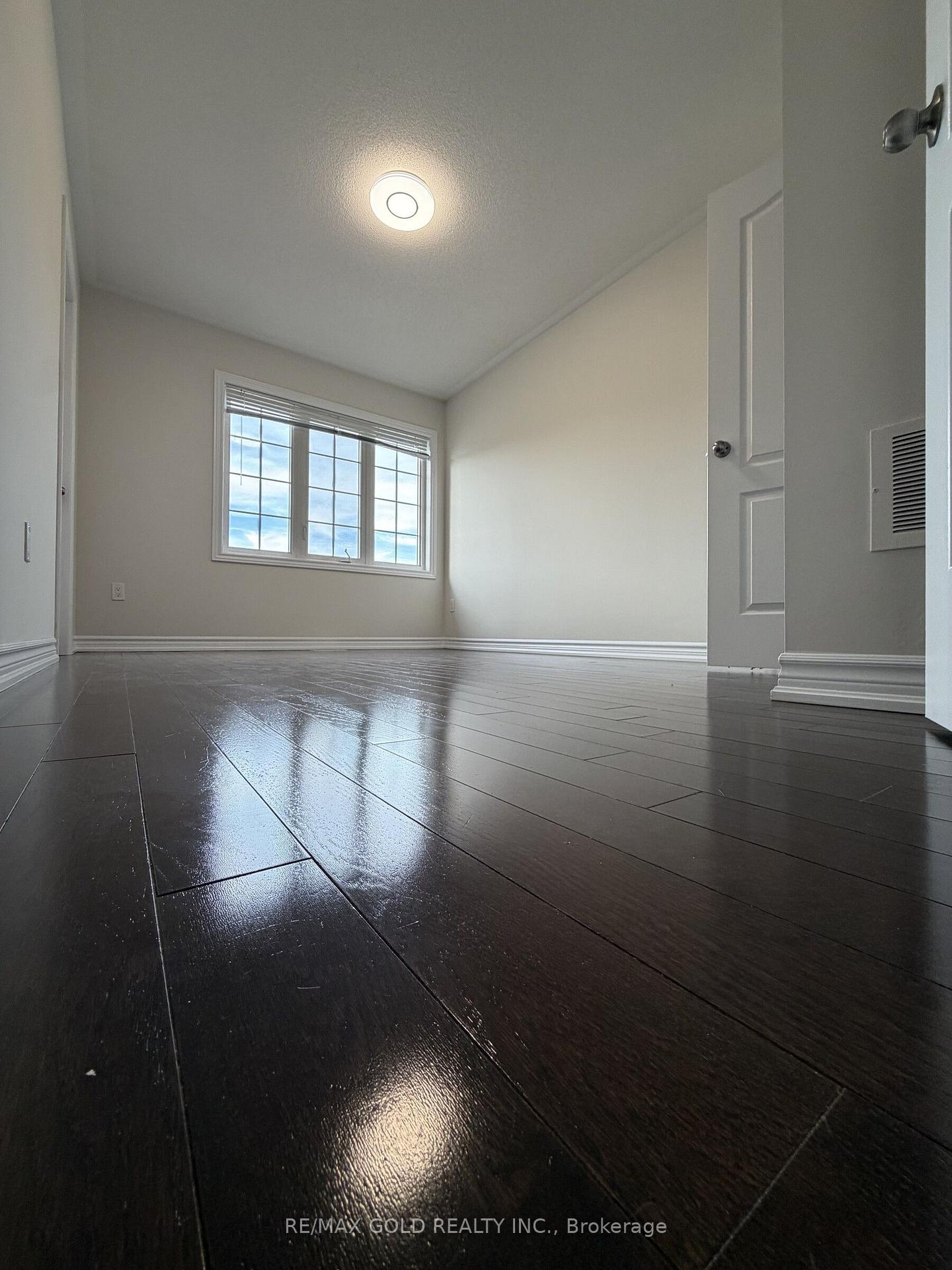 Photo 21 of 1243 Ronald Inche Drive, Oshawa, Taunton — HOMEH