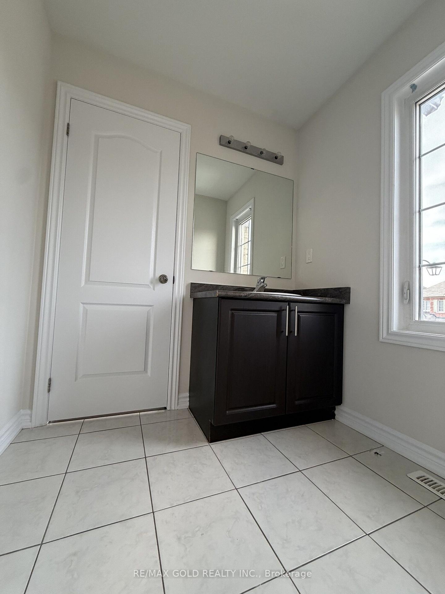 Photo 23 of 1243 Ronald Inche Drive, Oshawa, Taunton — HOMEH