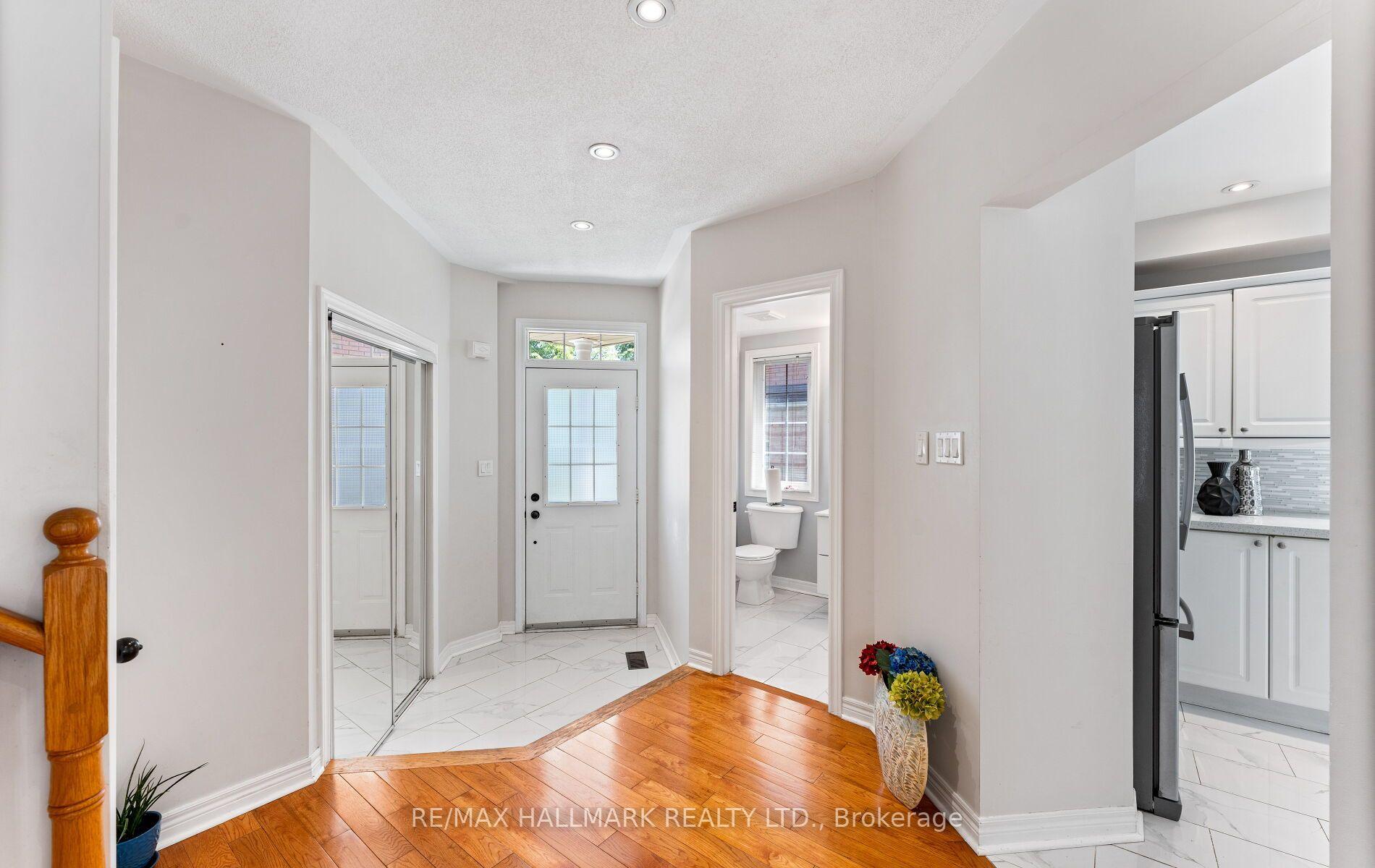 Photo 8 of 17 Rushingbrook Drive, Richmond Hill, Rouge Woods — HOMEH