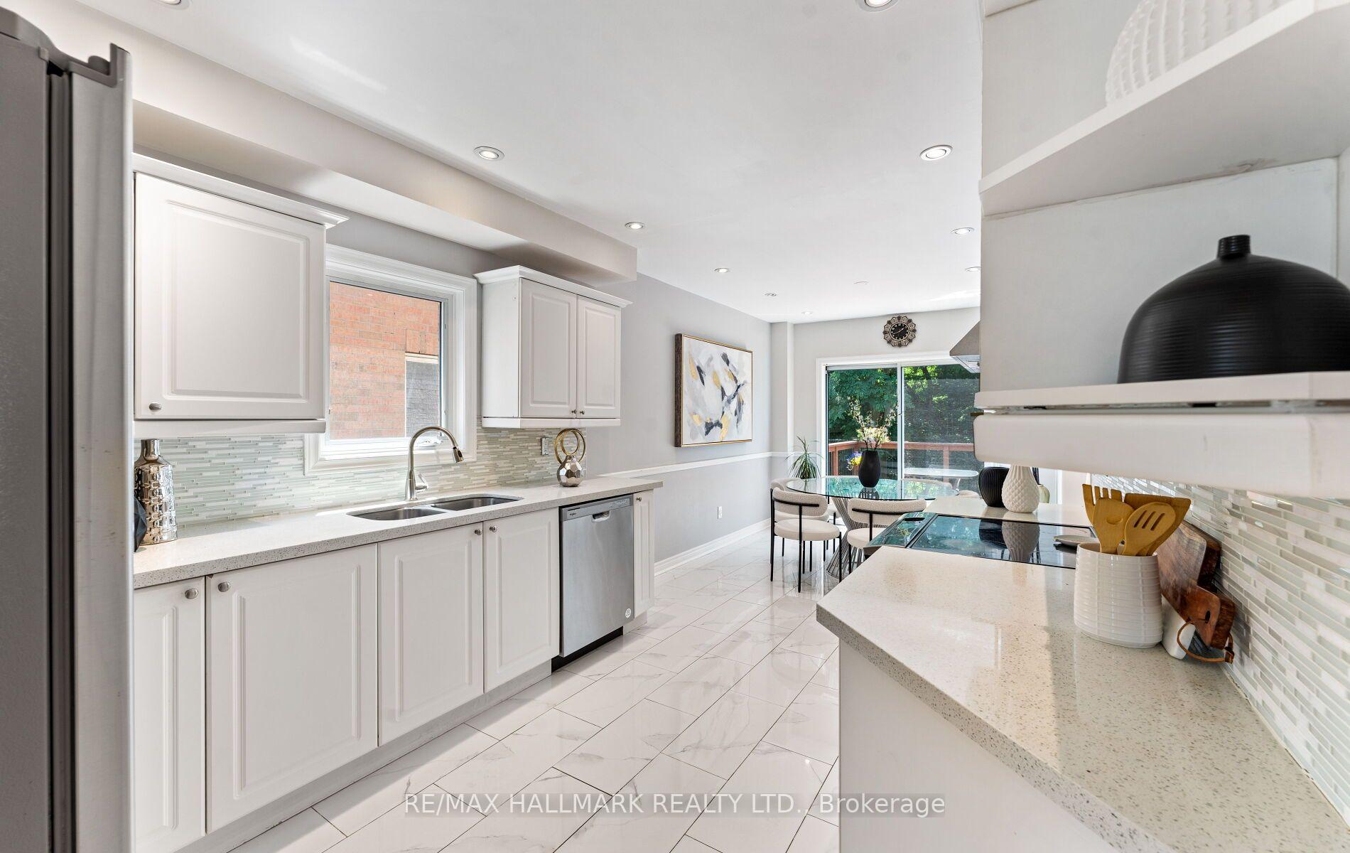 Photo 18 of 17 Rushingbrook Drive, Richmond Hill, Rouge Woods — HOMEH