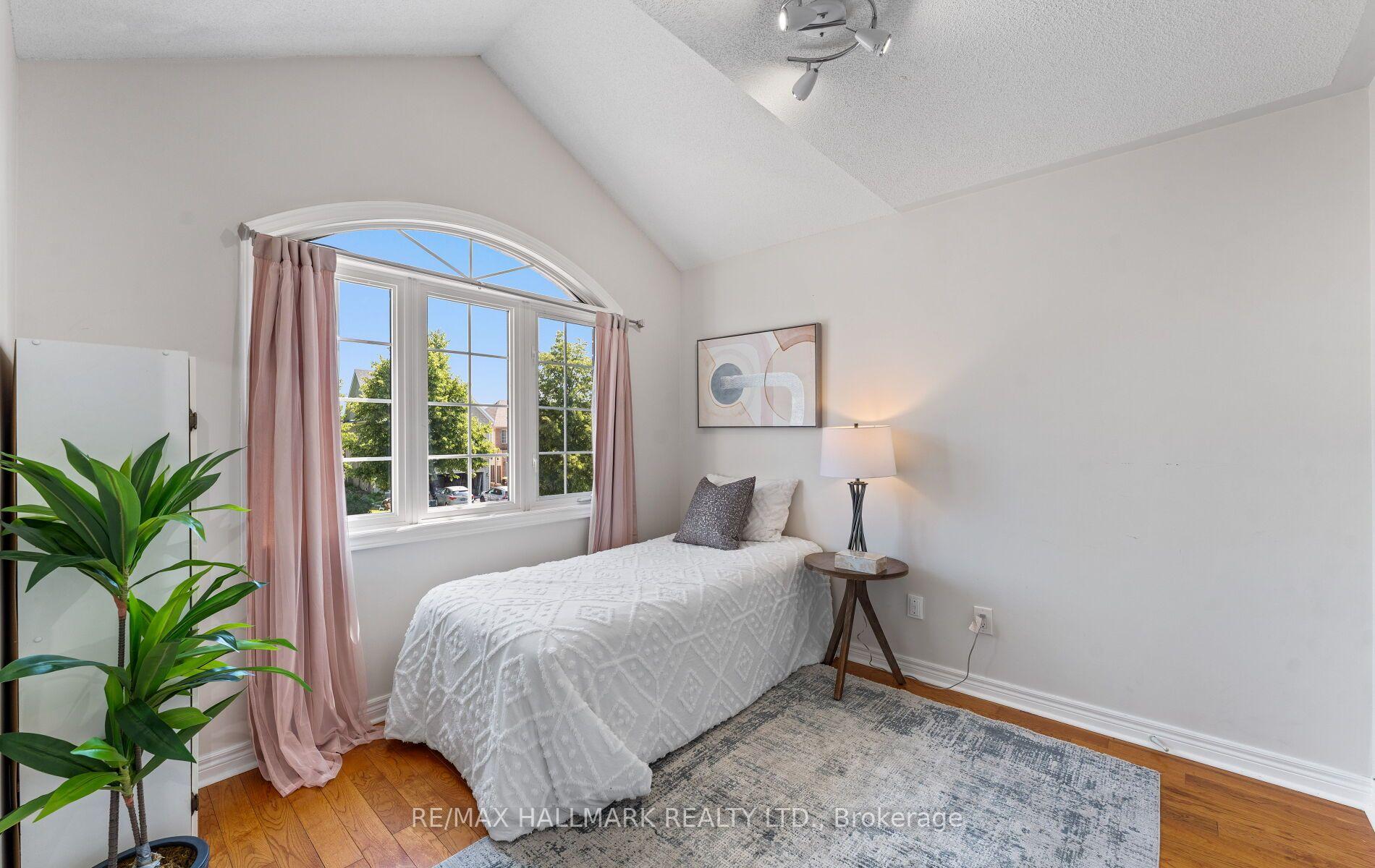 Photo 28 of 17 Rushingbrook Drive, Richmond Hill, Rouge Woods — HOMEH