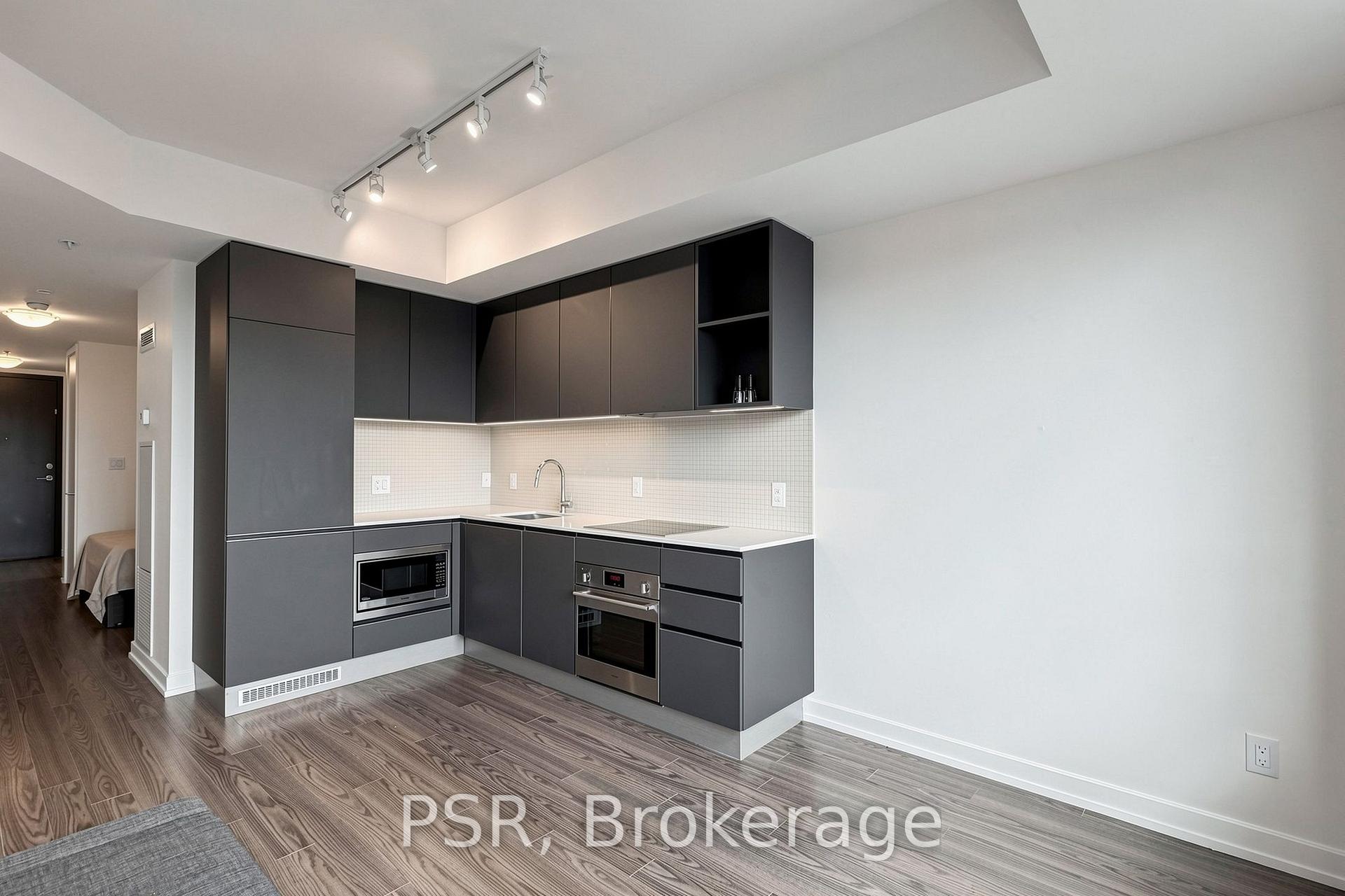 Photo 3 of Unit 521, 377 Madison Avenue, Toronto, Casa Loma — HOMEH