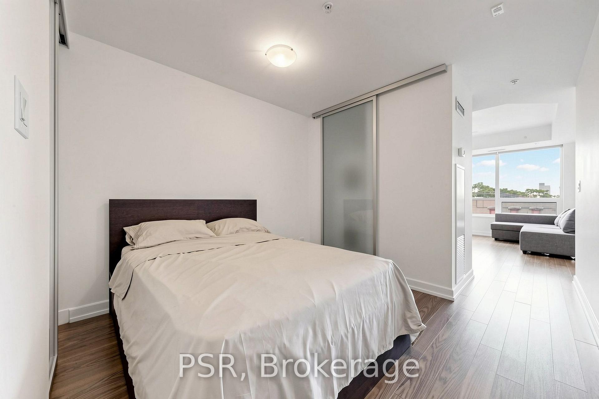 Photo 8 of Unit 521, 377 Madison Avenue, Toronto, Casa Loma — HOMEH