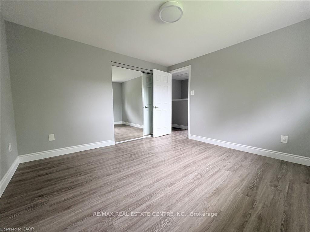Photo 10 of 216 Brunswick Crescent, London, North I — HOMEH